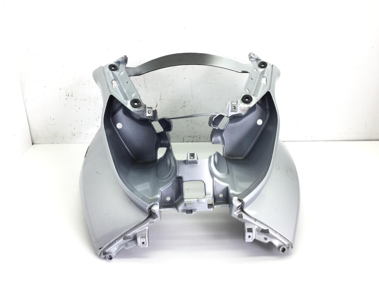 Piaggio mp3 250 carena scudo anteriore - 2 attacchi rotti 2006 2008 m47201