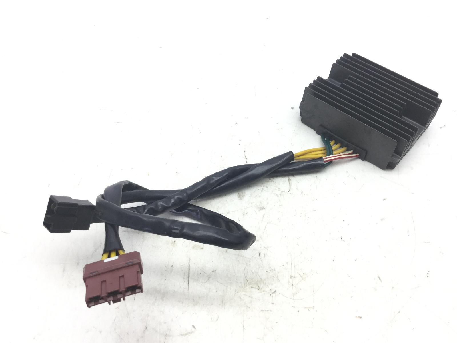 Piaggio mp3 250 regolatore di tensione corrente 2006 2008 m47201