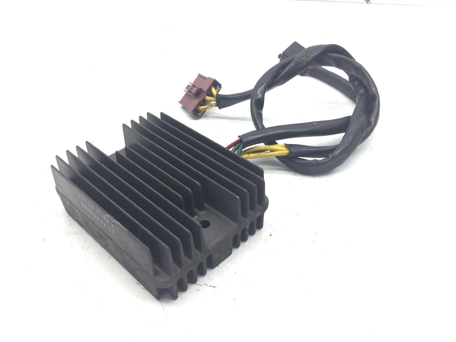 Piaggio mp3 250 regolatore di tensione 2006 2008 m47201