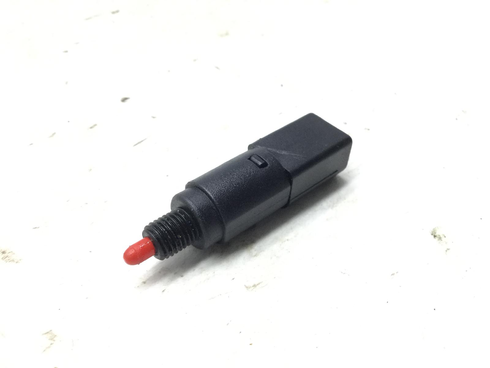 Piaggio mp3 250 sensore stop microstop freno anteriore destro 2006 2008 m47201