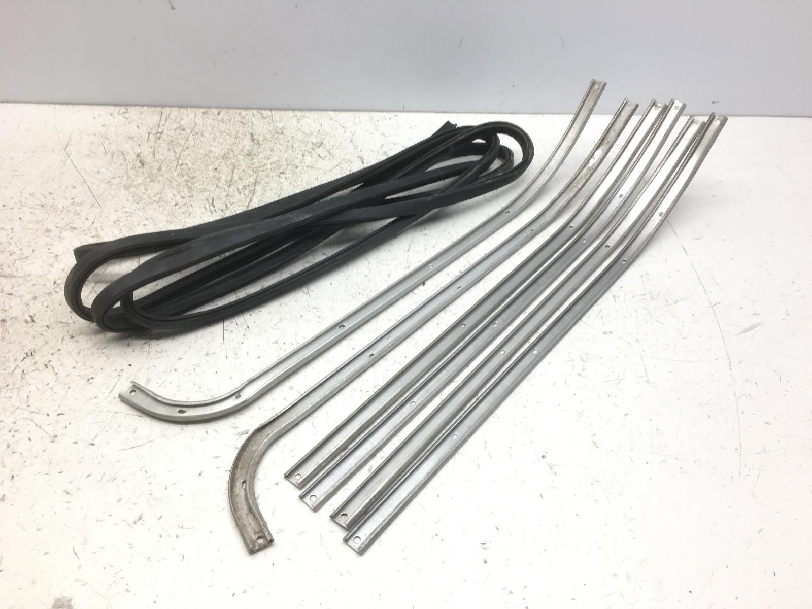 Piaggio vespa px e arcobaleno 125 set strisce pedana con gomma 1985 1985