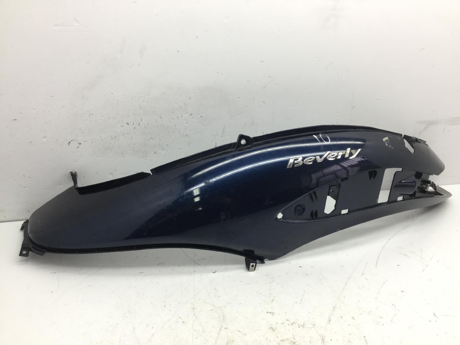 Piaggio beverly tourer e3 250 carena fiancata posteriore sinistra - rotture 2007 2009 m28801