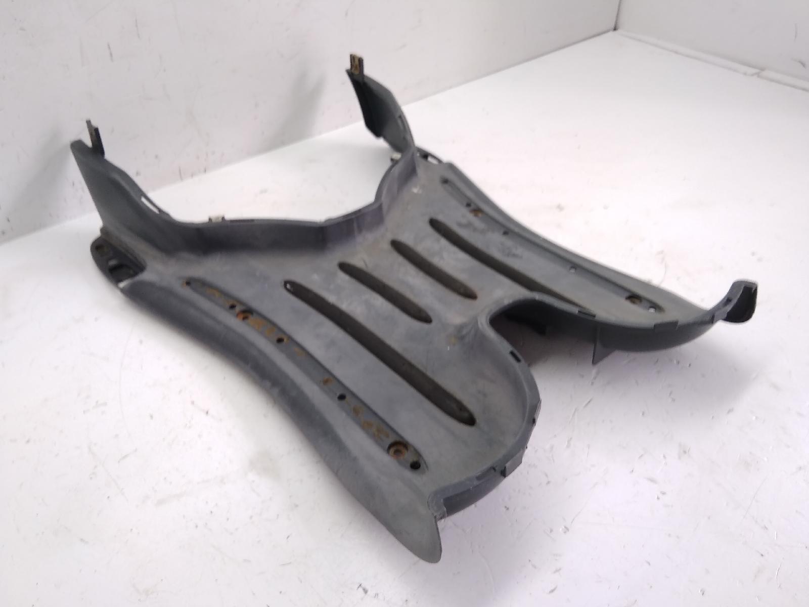Piaggio liberty euro 3 125 carena pedana pavimento poggiapiedi 2006 2008 m38600