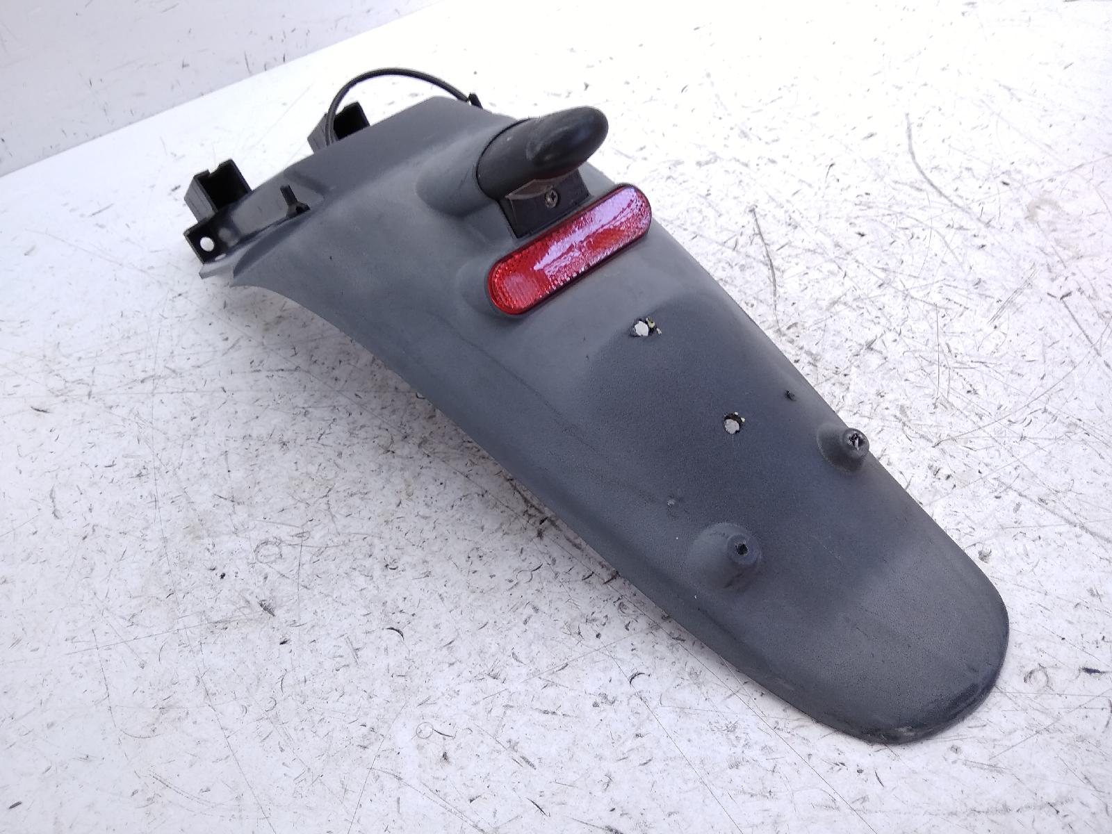 Piaggio liberty 4t 50 parafango posteriore portatarga e luce 2000 2002 c282