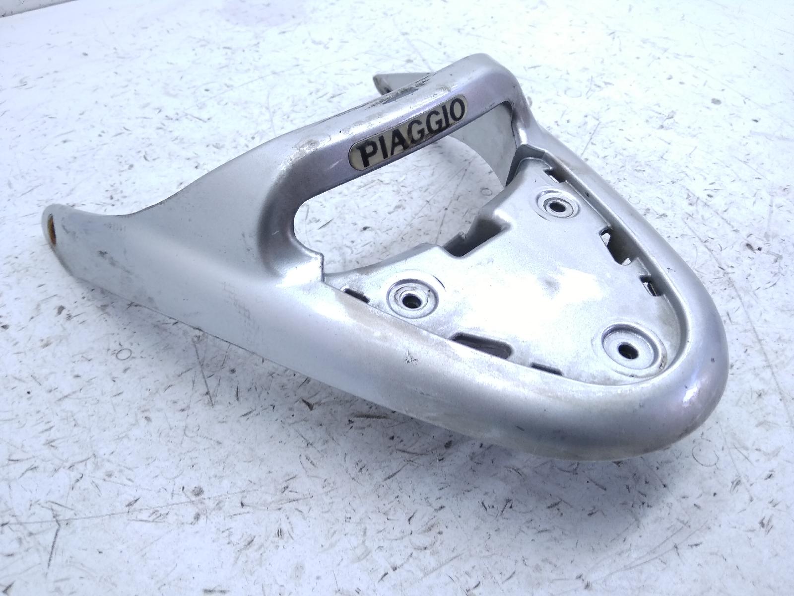 Piaggio liberty 4t 50 maniglione posteriore con crepa su attacco 2000 2002 c282