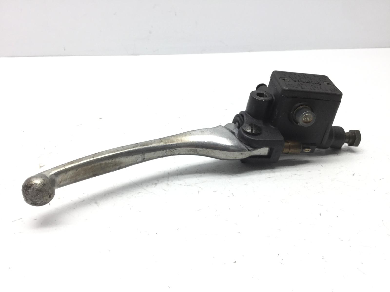 Piaggio liberty 4t 50 pompa destra freno anteriore leva guarnizione crepata 2000 2002 c282