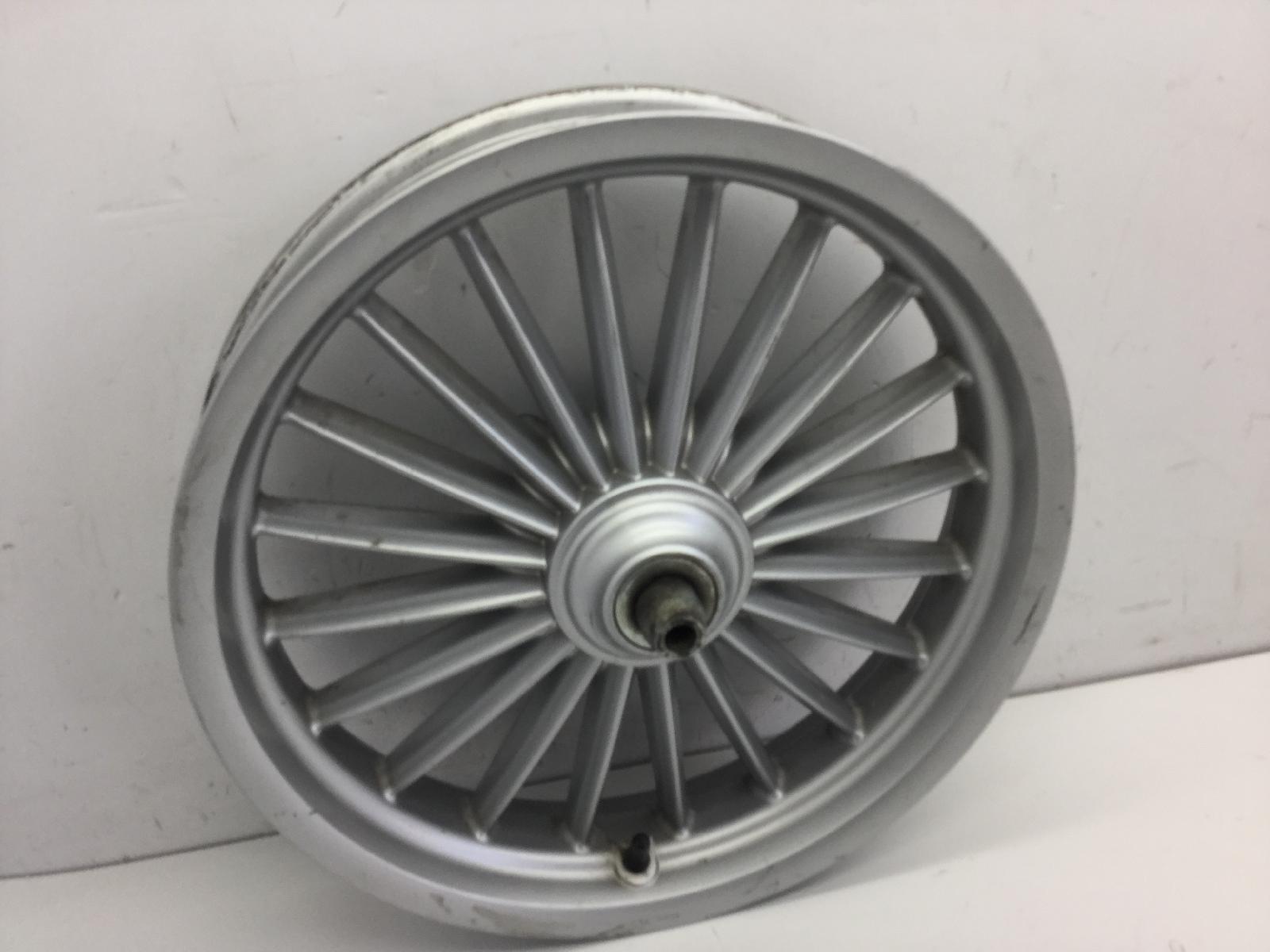 Piaggio beverly 4t 4v ie 300 cerchio ruota anteriore 16 x 3 2010 2016 m69200