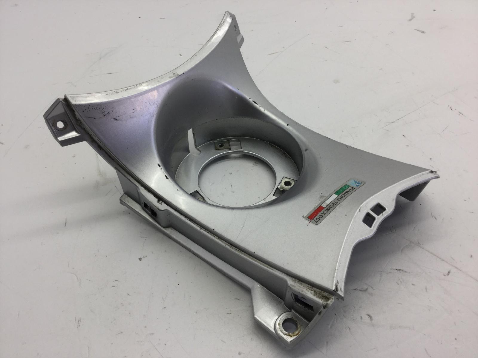Piaggio beverly 4t 4v ie 300 carena coperchio centrale carburante benzina 2010 2016 m69200