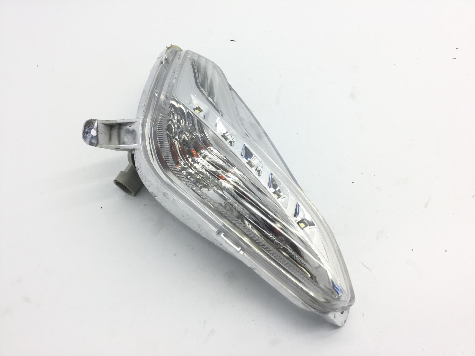 Piaggio beverly 4t 4v ie 300 freccia anteriore destra faro fanale luce 2010 2016 m69200