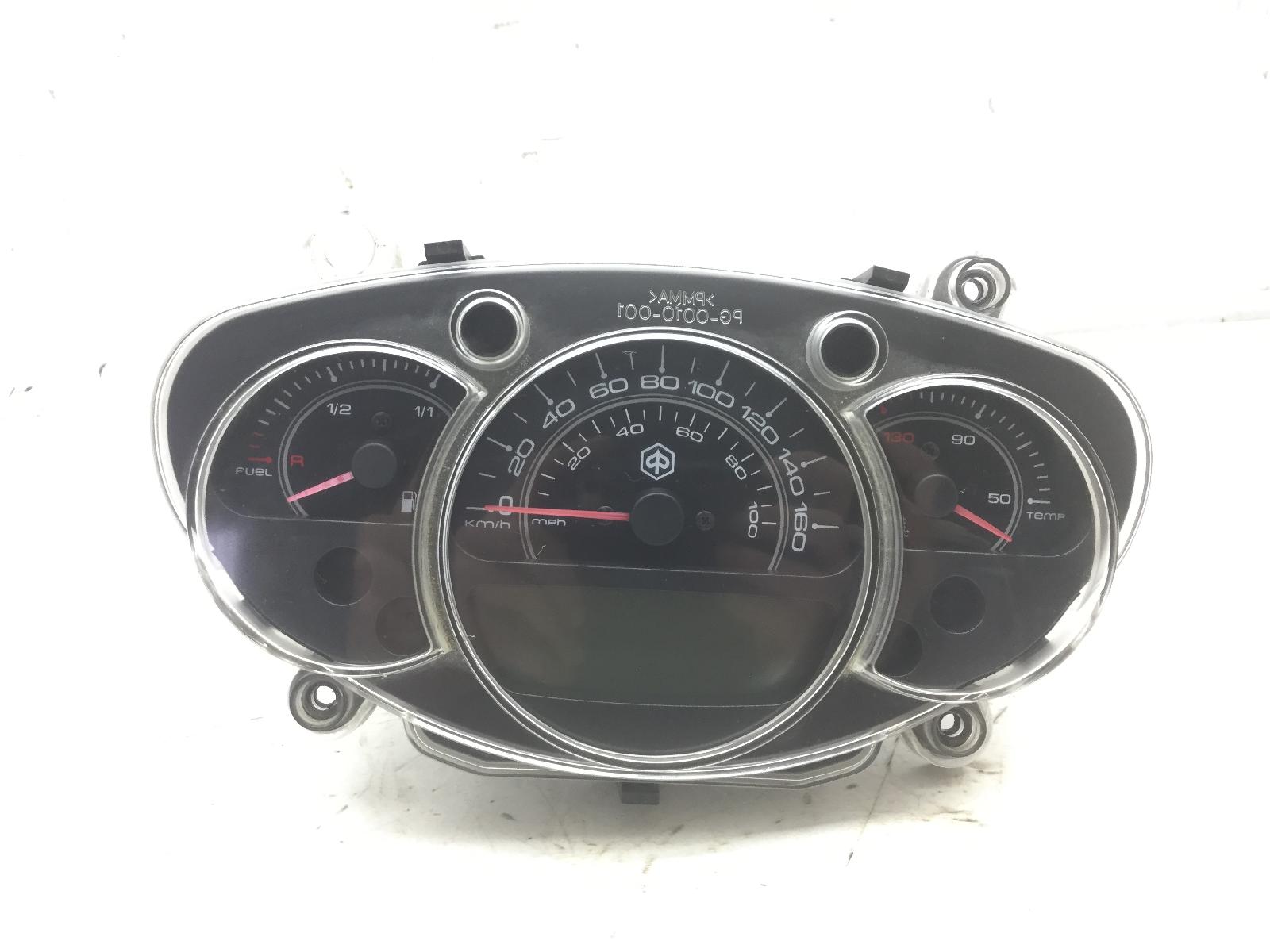 Piaggio beverly 4t 4v ie 300 strumentazione contachilometri e attacco rotto 2010 2016 m69200