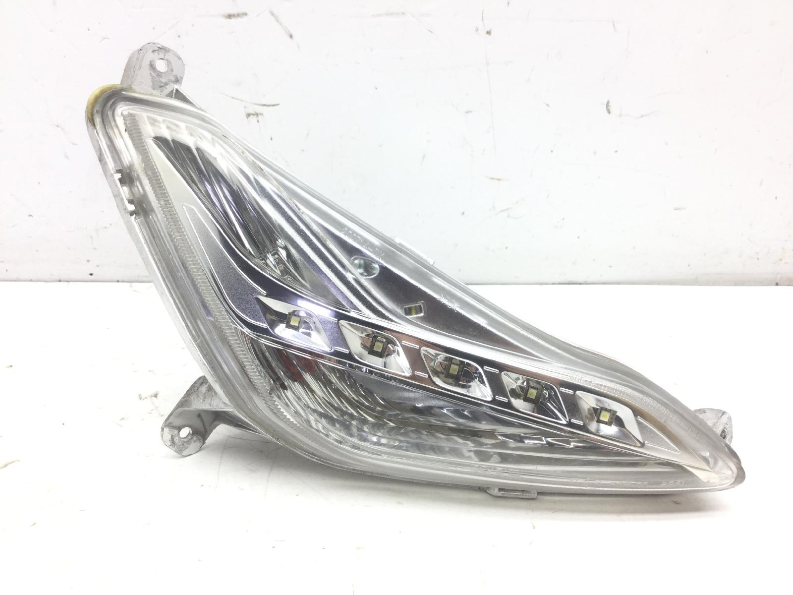 Piaggio beverly 4t 4v ie 300 freccia anteriore destra fanale luce posizione 2010 2016 m69200