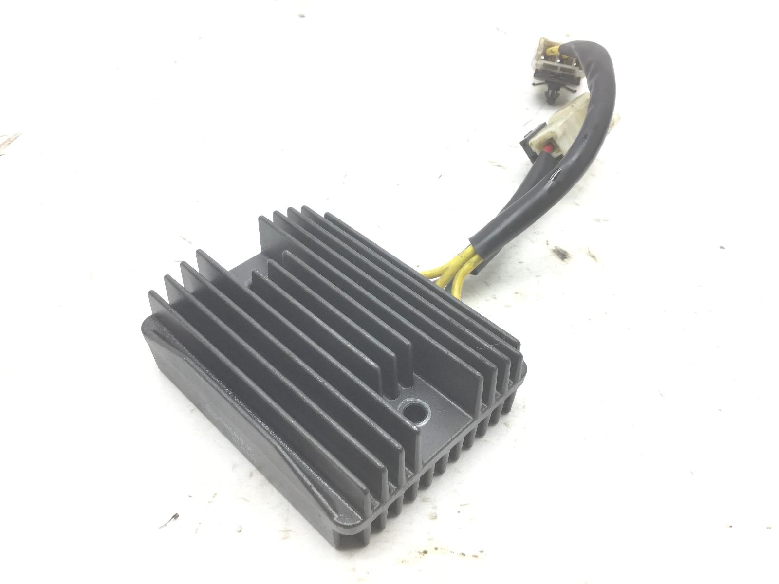 Piaggio beverly 4t 4v ie 300 regolatore di tensione corrente 2010 2016 m69200