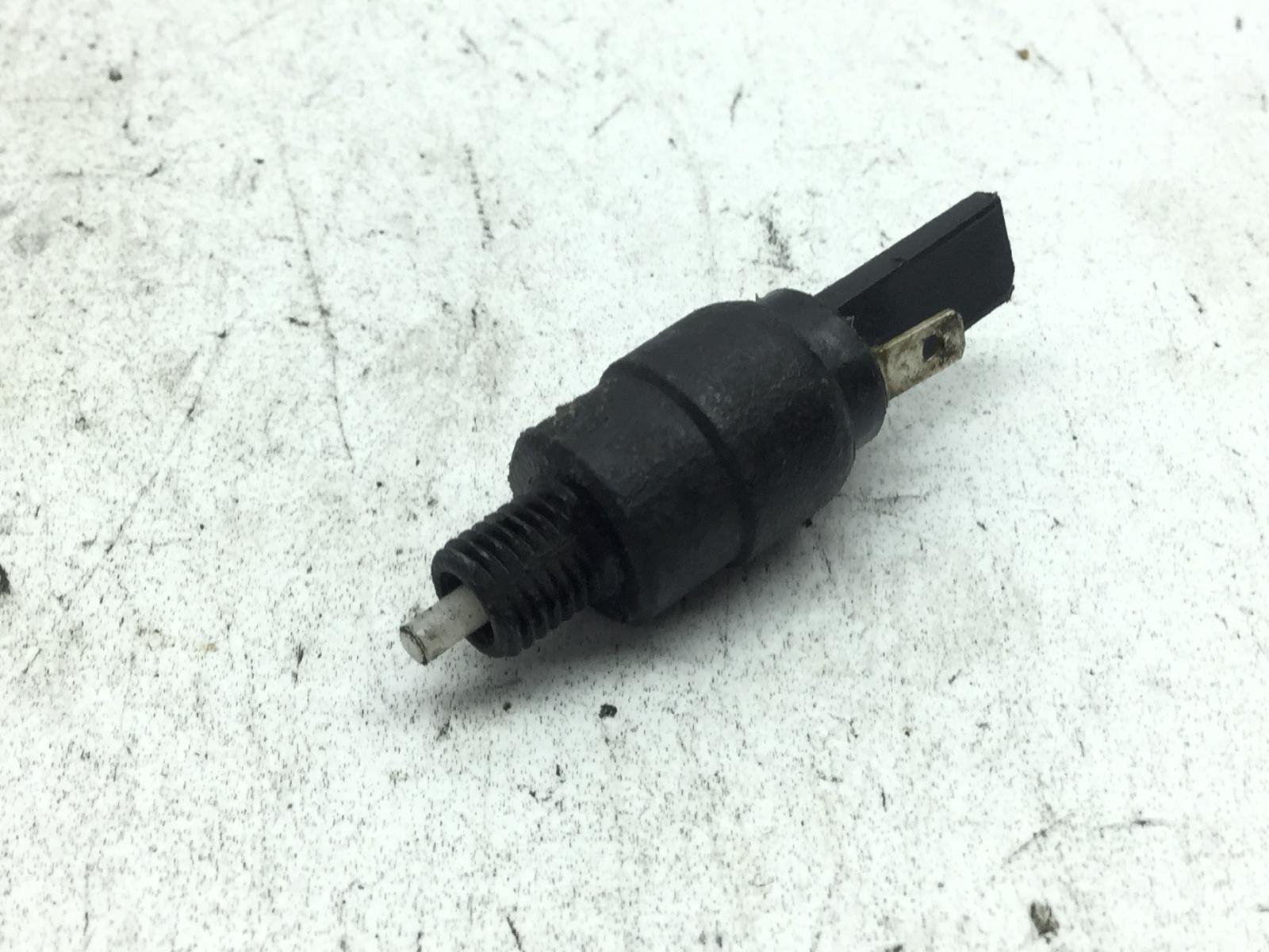 Piaggio beverly 4t 4v ie 300 sensore stop microstop freno anteriore destro 2010 2016 m69200