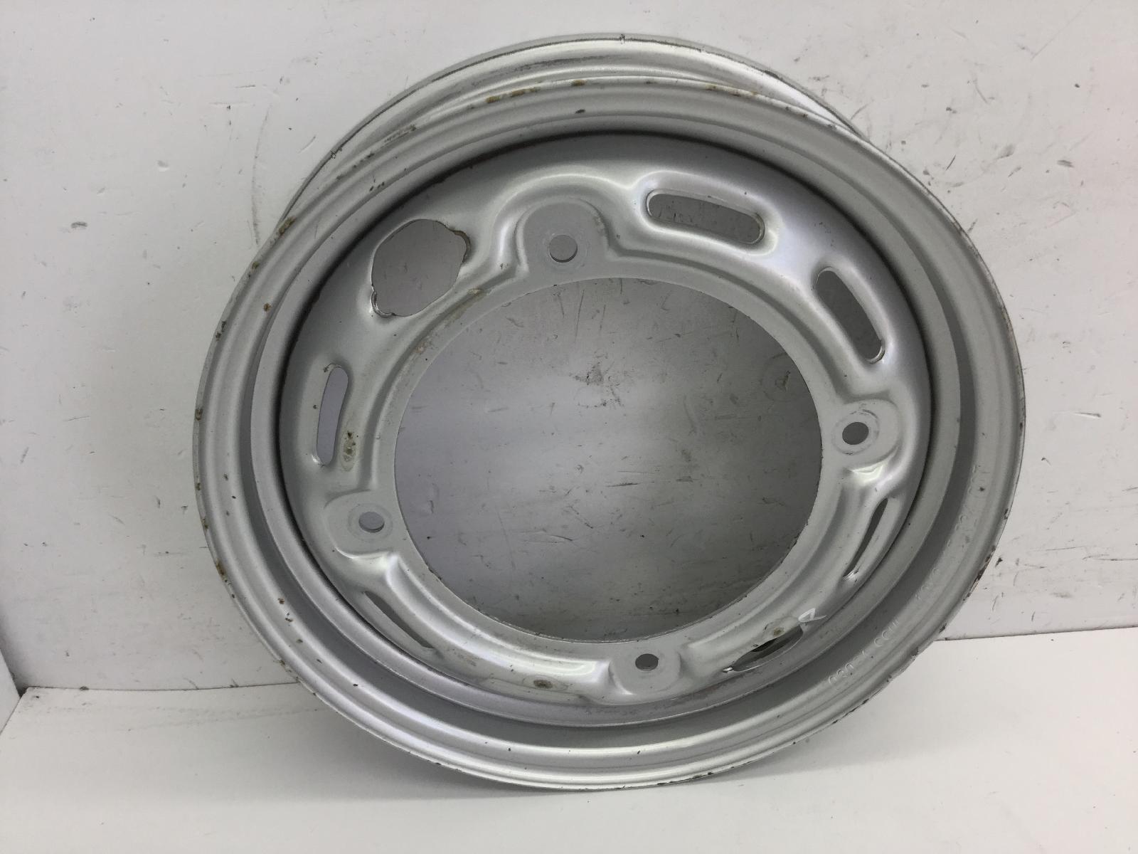 Honda lead 100 cerchio ruota posteriore 10 x 2.15 leggemrmente ammaccato 2003 2003 me4jf11a