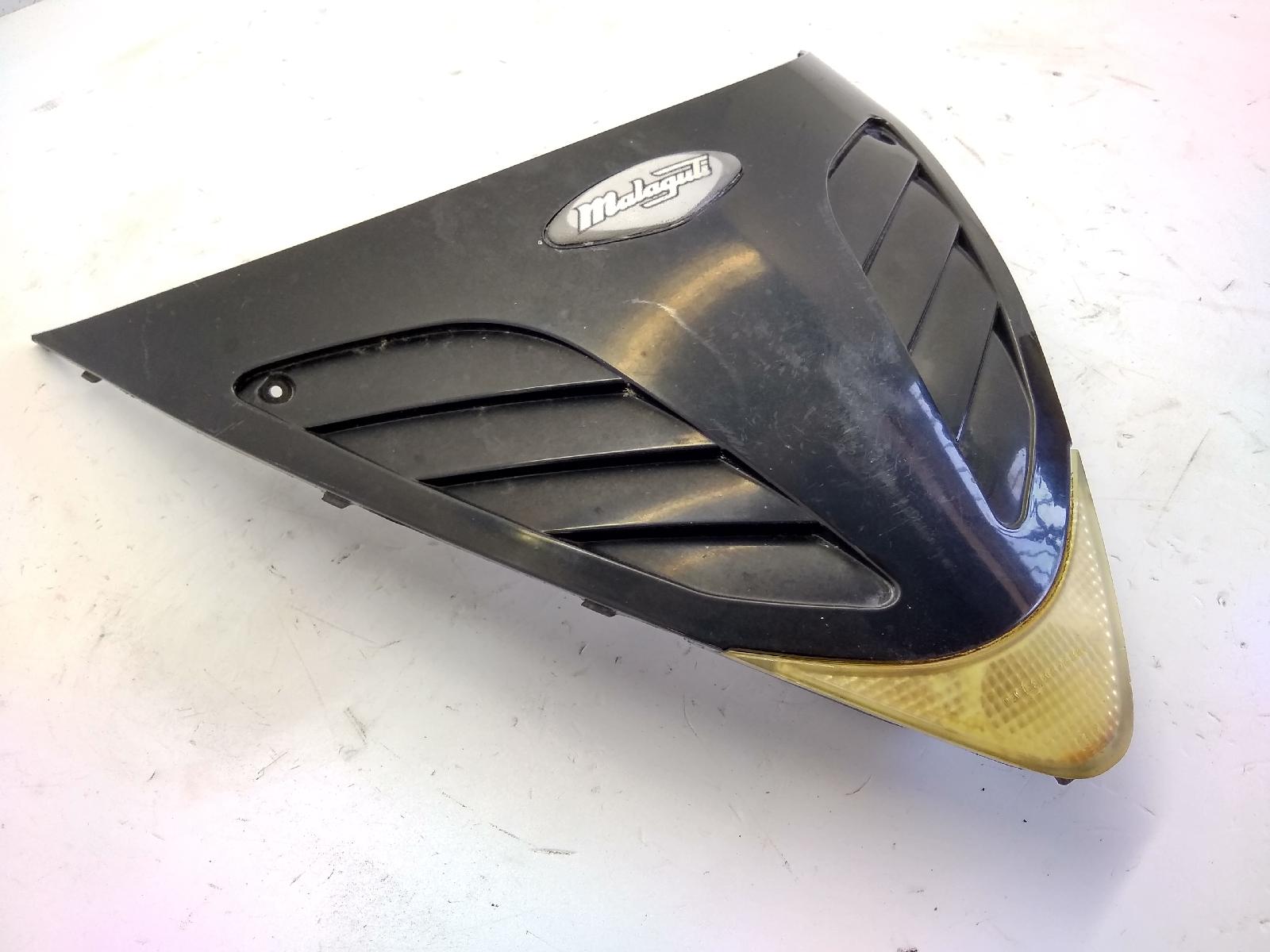 Malaguti madison t 150 carena coperchio scudo anteriore 1999 2001 550000