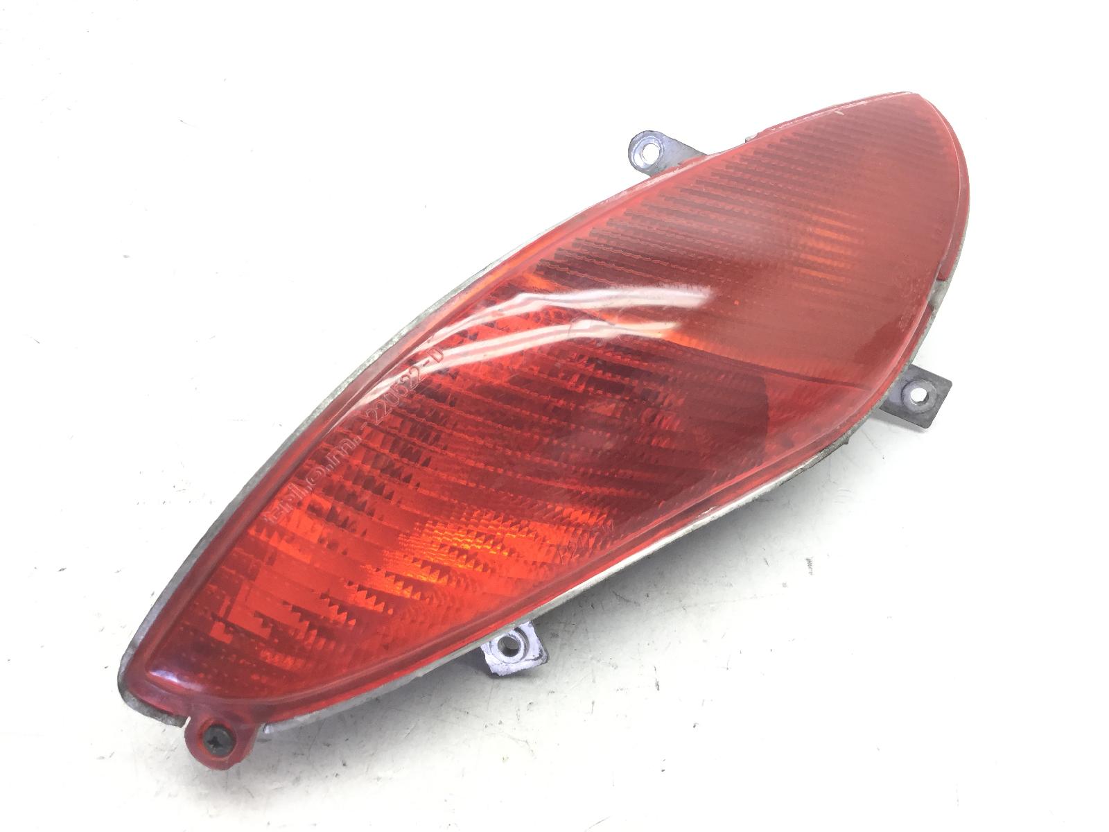 Malaguti madison t 150 faro posteriore destro freccia rottura 1999 2001 550000