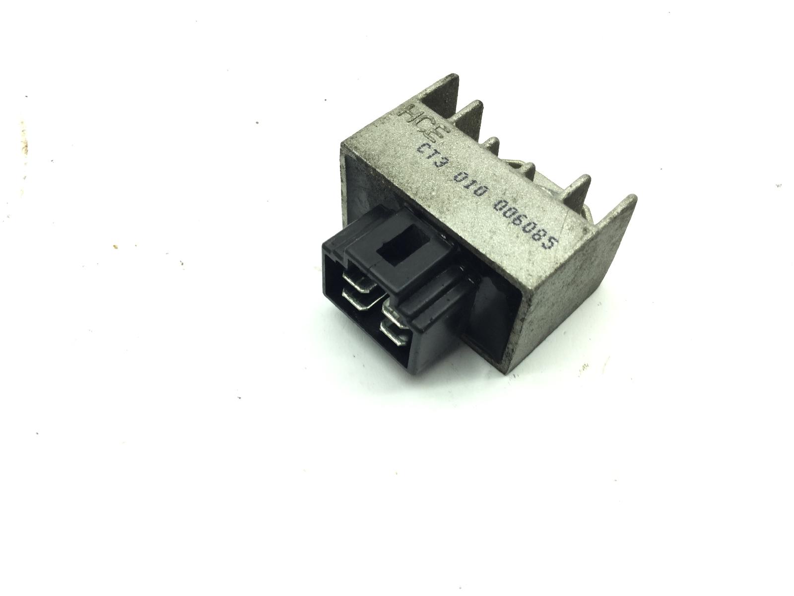 Peugeot kisbee 4t 50 regolatore di tensione 2010 2010 vgak1aaaa0j