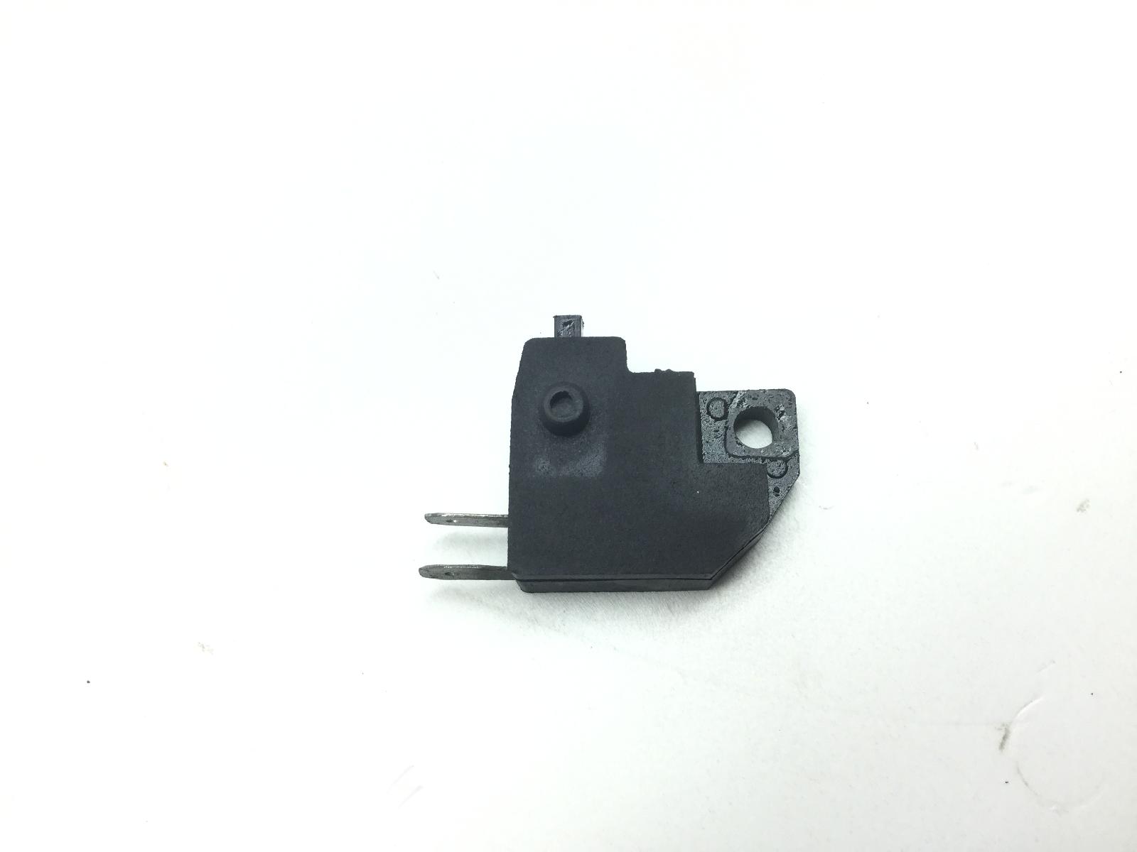 Peugeot kisbee 4t 50 sensore micro stop pompa freno anteriore destra 2010 2010 vgak1aaaa0j