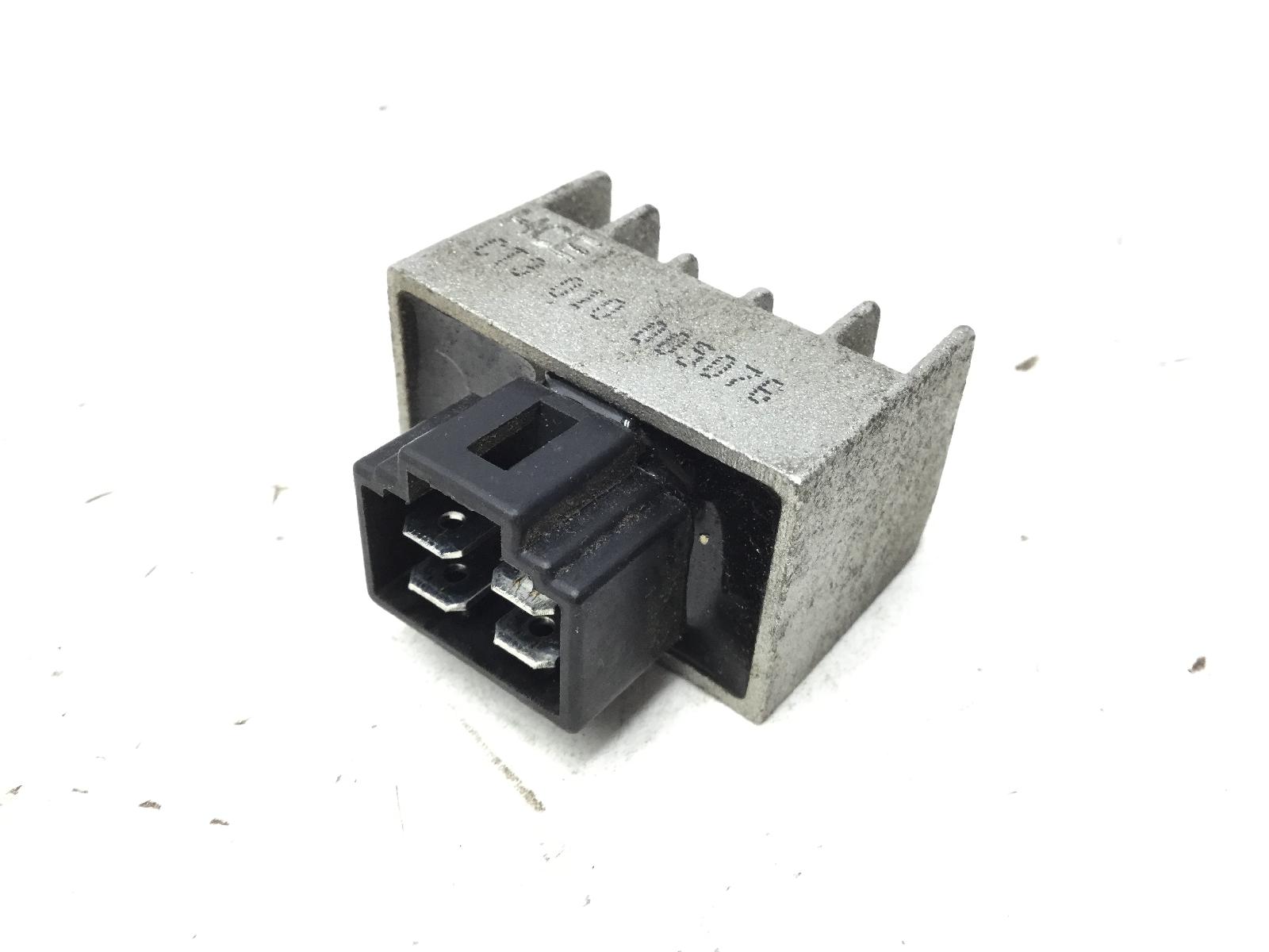 Peugeot kisbee 4t 50 regolatore di tensione 2010 2010