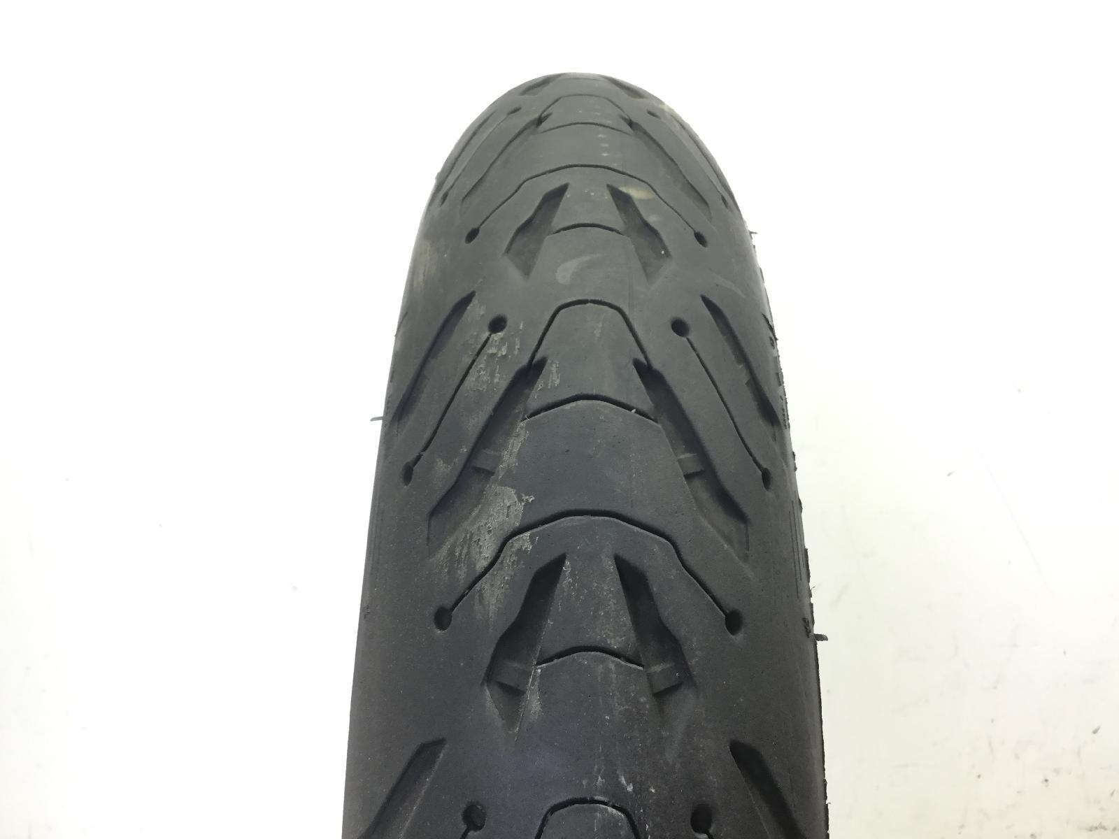 Pneumatico michelin road 6 2ct+ 110/70 zr 17 54 w dot 2424