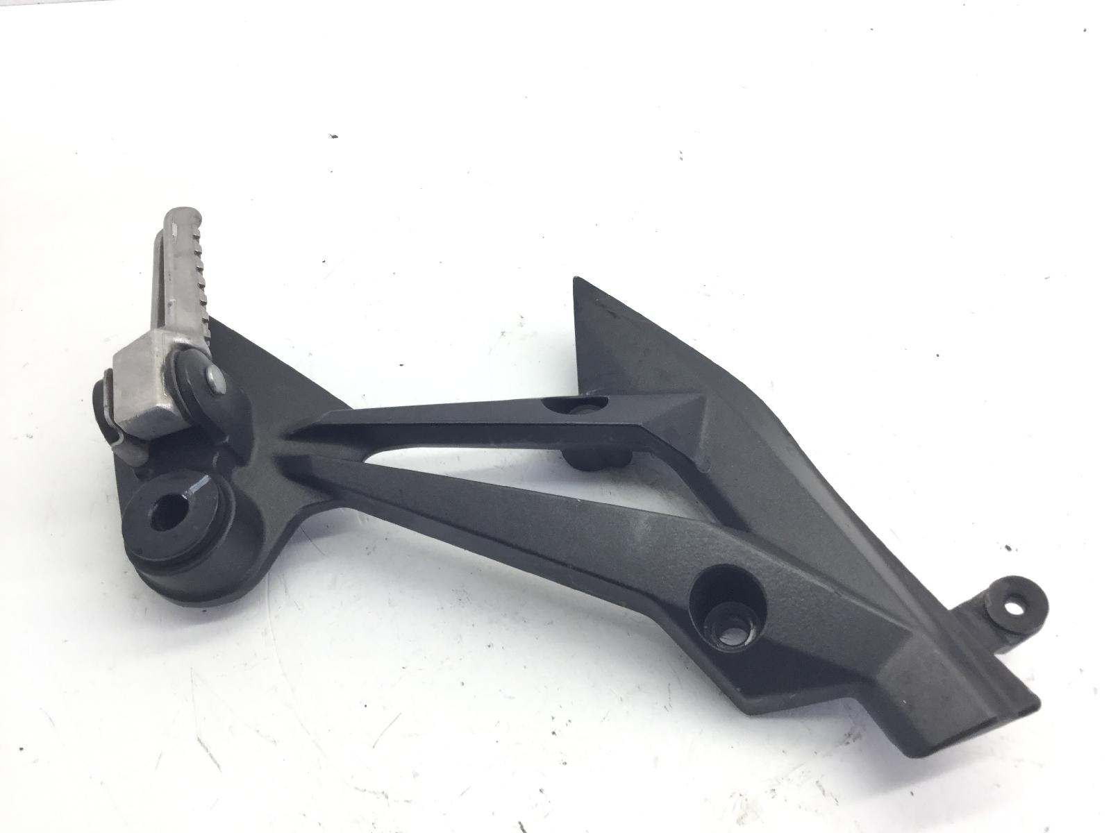 Kawasaki z750 750 pedana poggiapiede posteriore destra e supporto 2008 2008 zr750lla