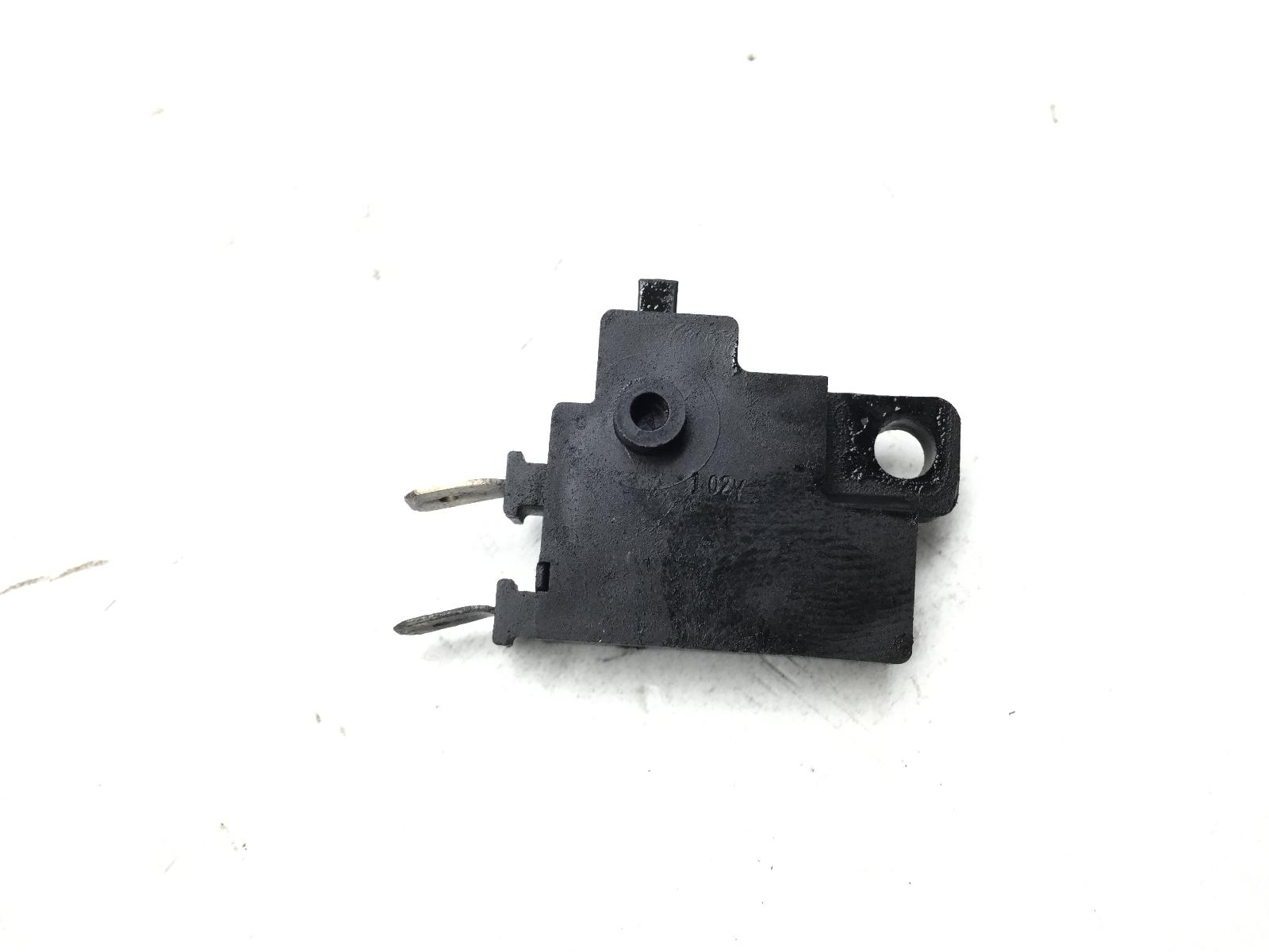 Honda hornet 600 sensore pulsante stop microstop freno anteriore 2001 2001 pc34a61m