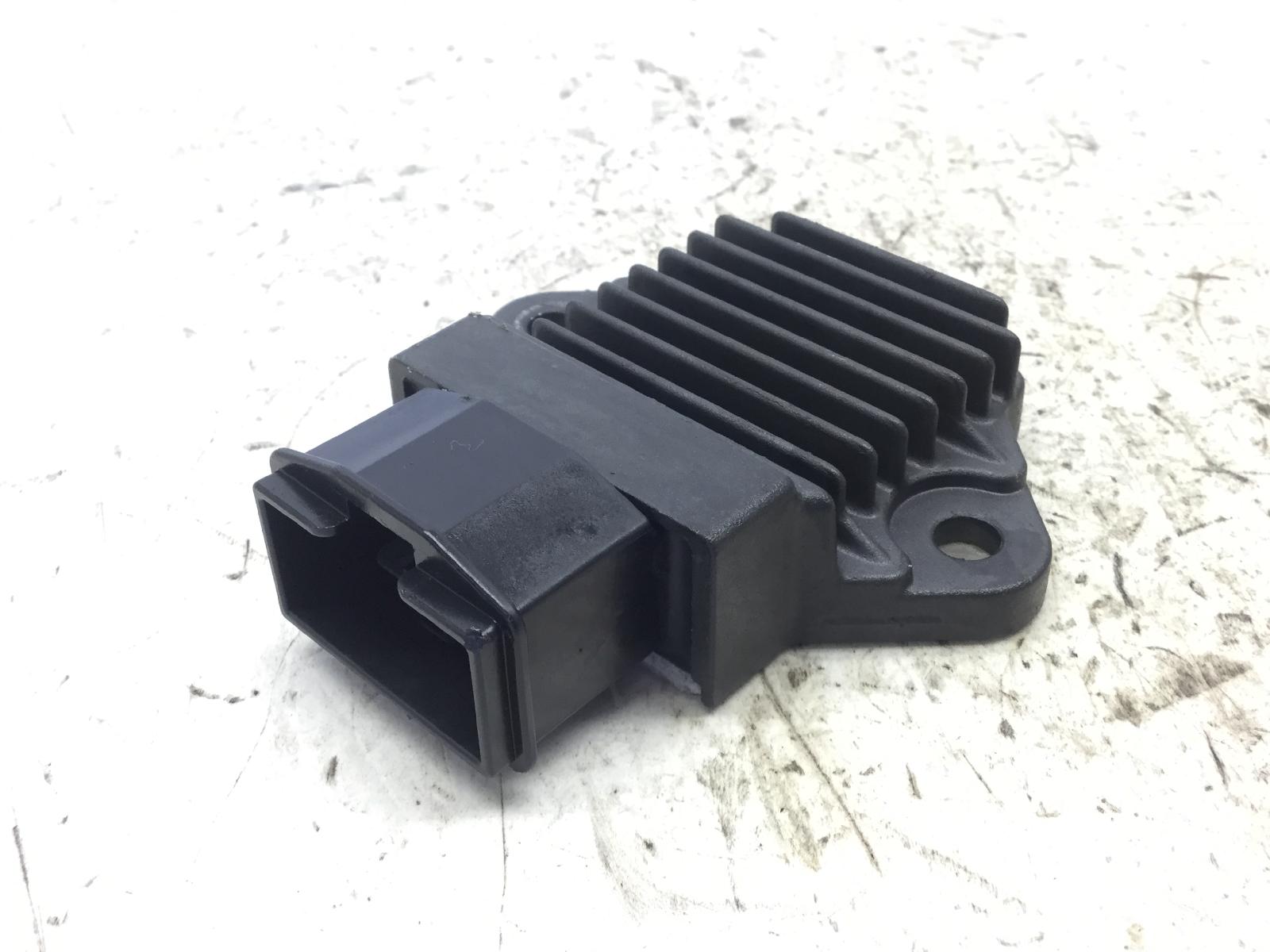 Honda hornet 600 regolatore di tensione 2001 2001 pc34a91m