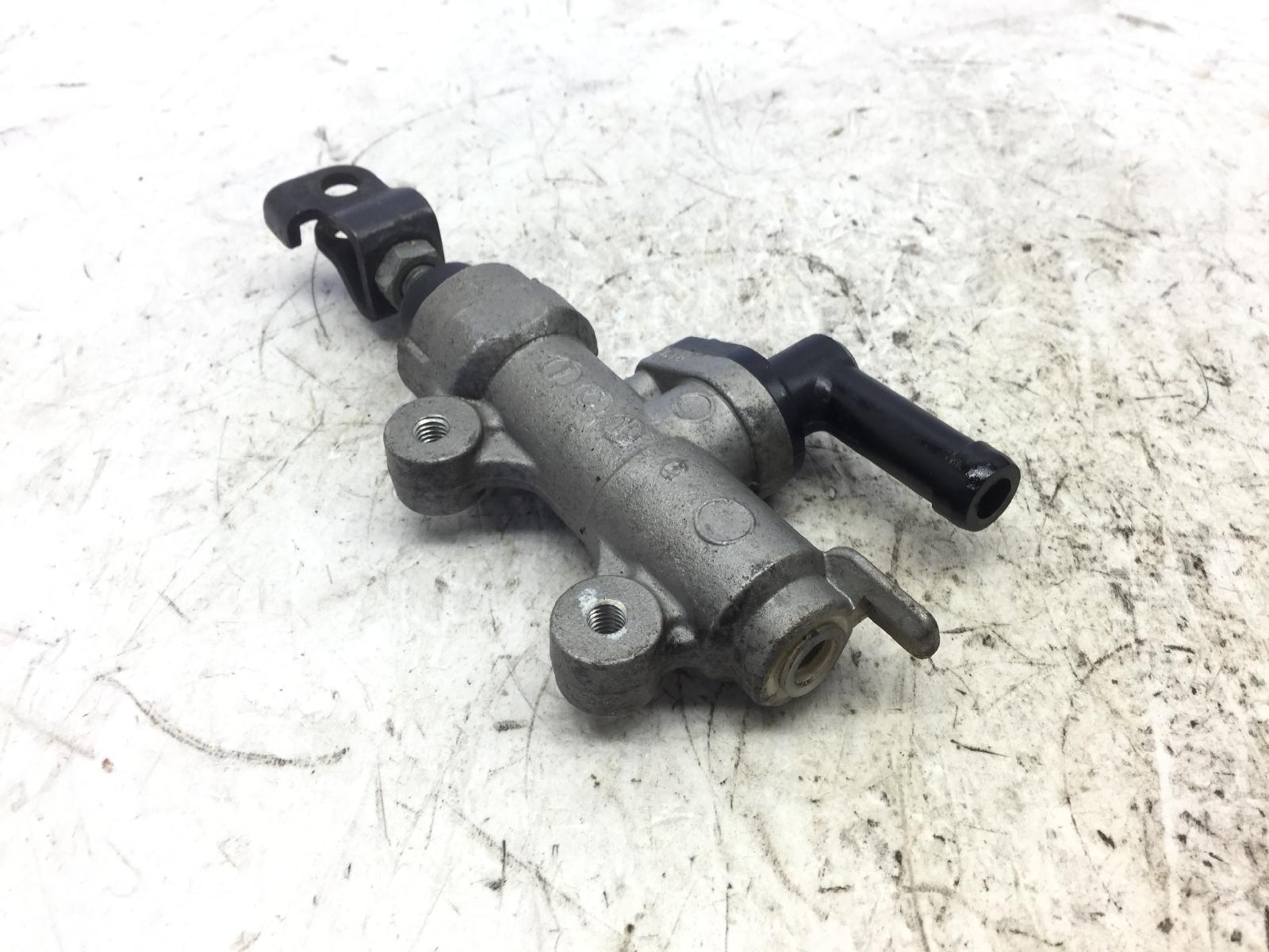 Honda hornet 600 pompa freno posteriore 2001 2001 pc34a91m