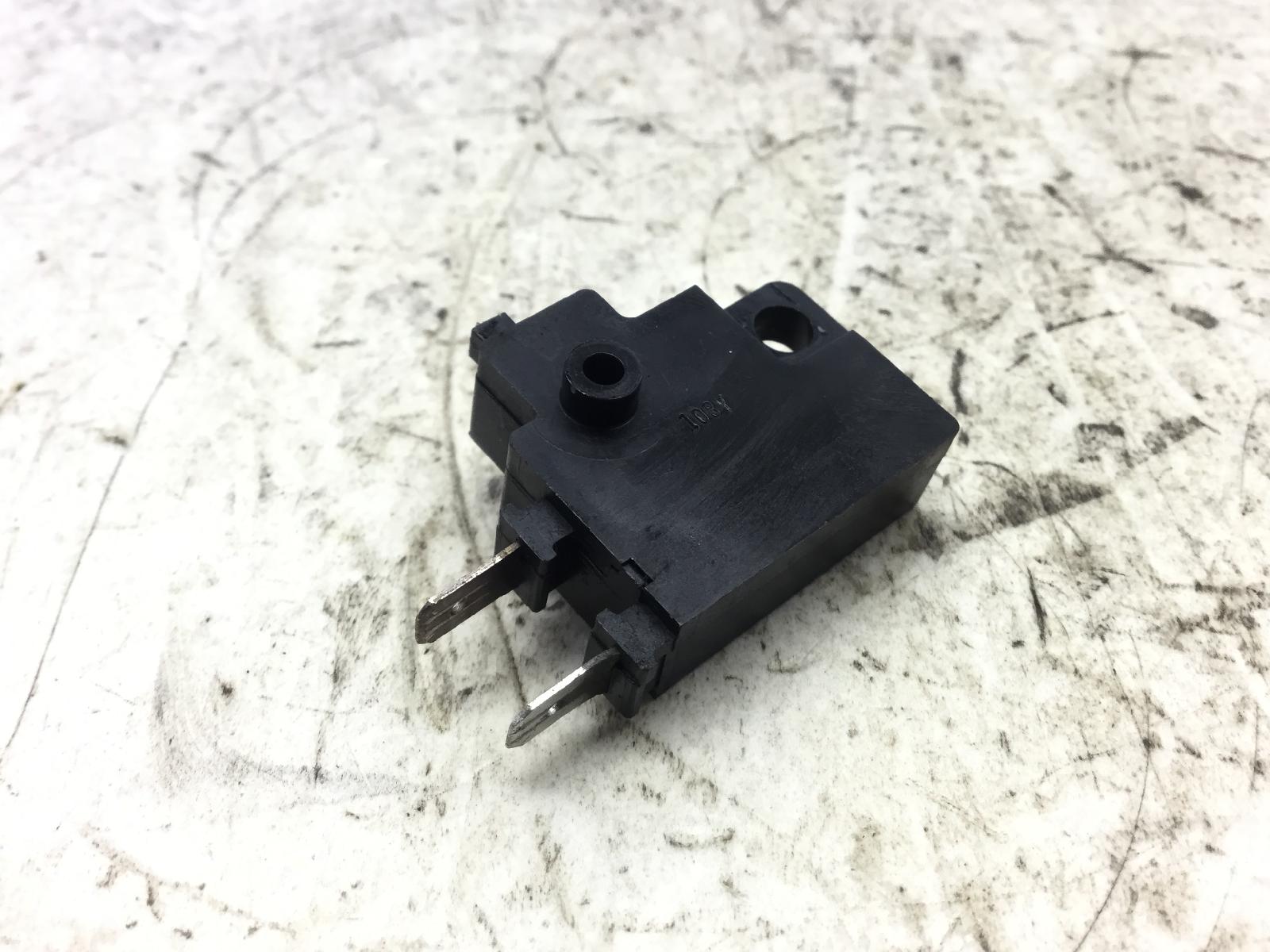 Honda hornet 600 sensore stop microstop freno anteriore destro 2001 2001 pc34a91m