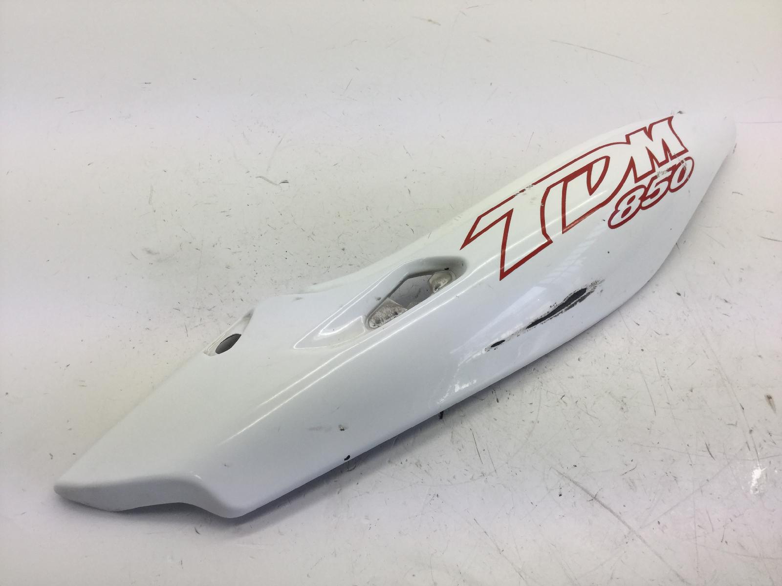 Yamaha tdm 850 carena fiancata posteriore destra con piccola crepa 2000 2001 4tx00
