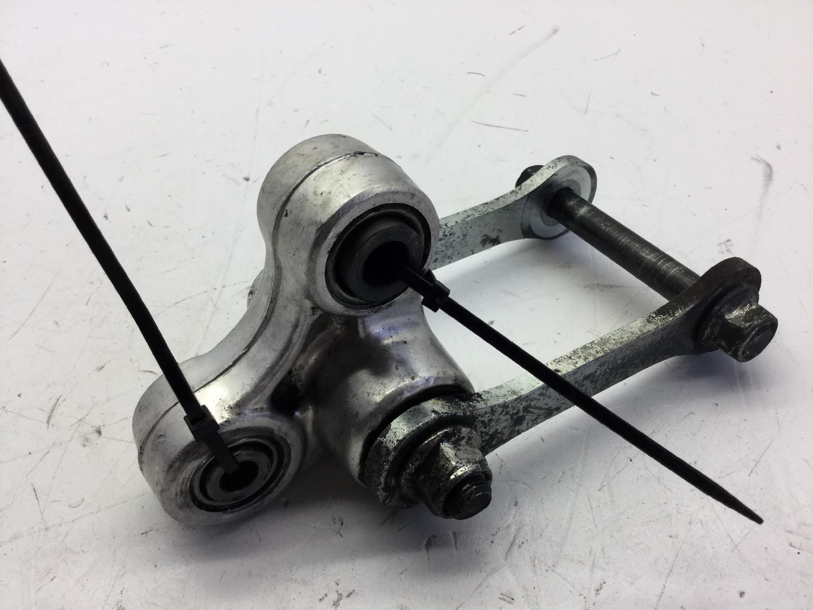 Suzuki sv 650 leveraggio ammortizzatore 2001 2002 av133