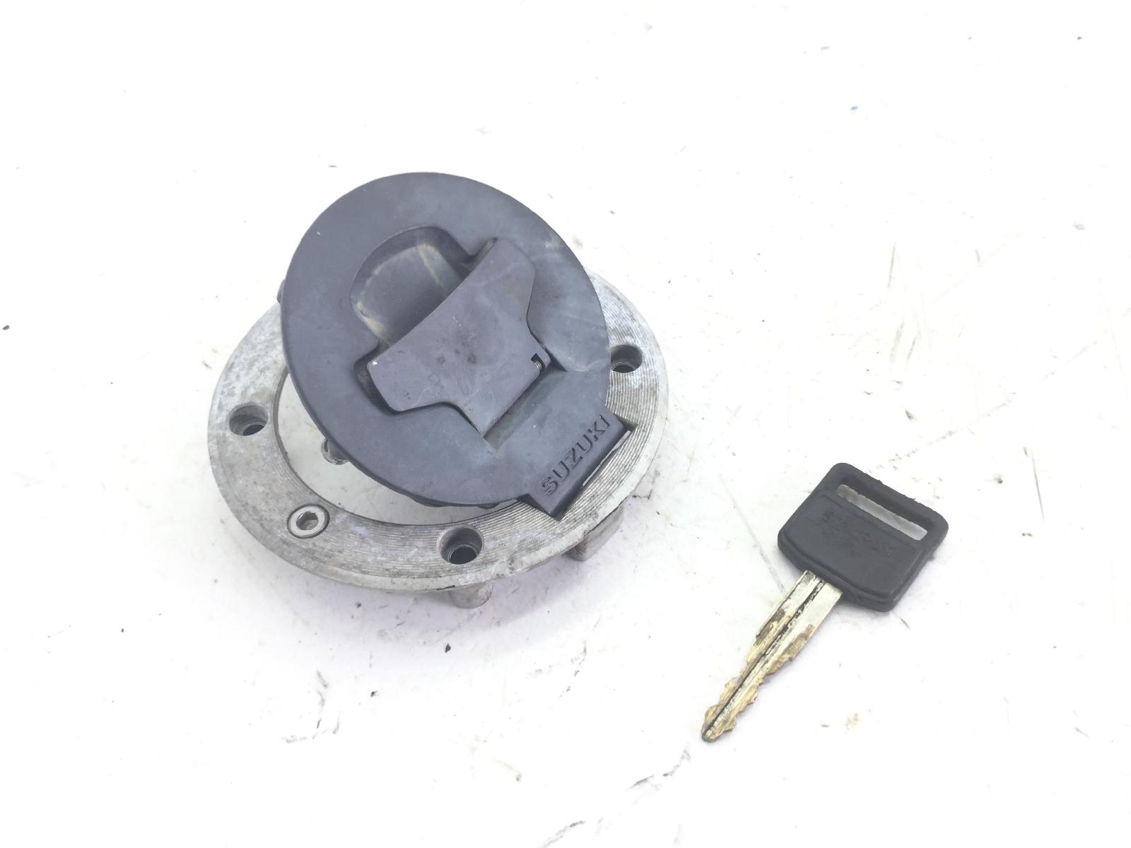 Suzuki sv 650 tappo serbatoio benzina carburante e chiave 2001 2002 av133