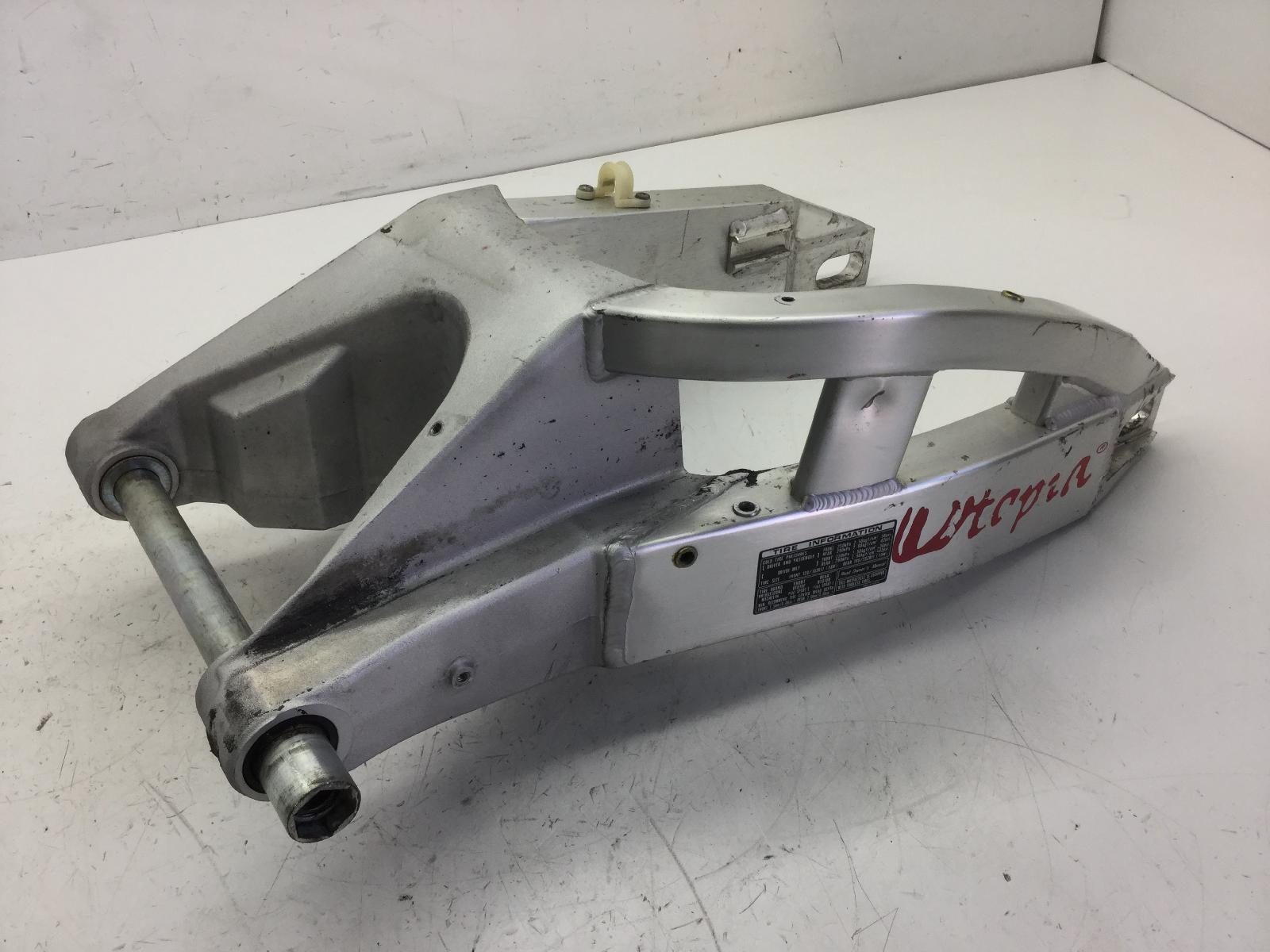 Honda cbr 900 fireblade 929 forcellone posteriore con piccola ammaccatura 2000 2000 sc44a