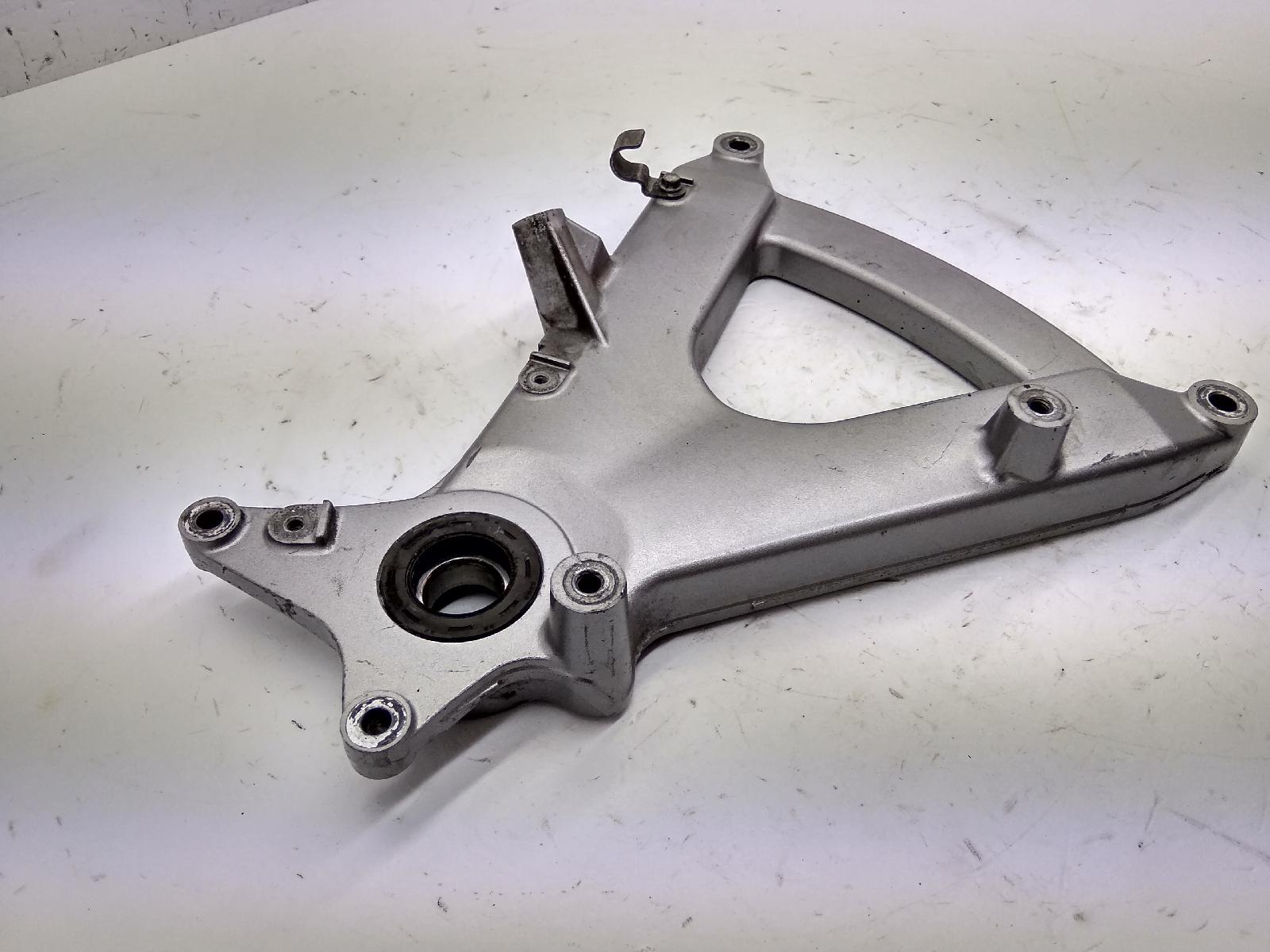 Suzuki burgman an 400 staffa supporto scarico marmitta 2008 2008 cg111