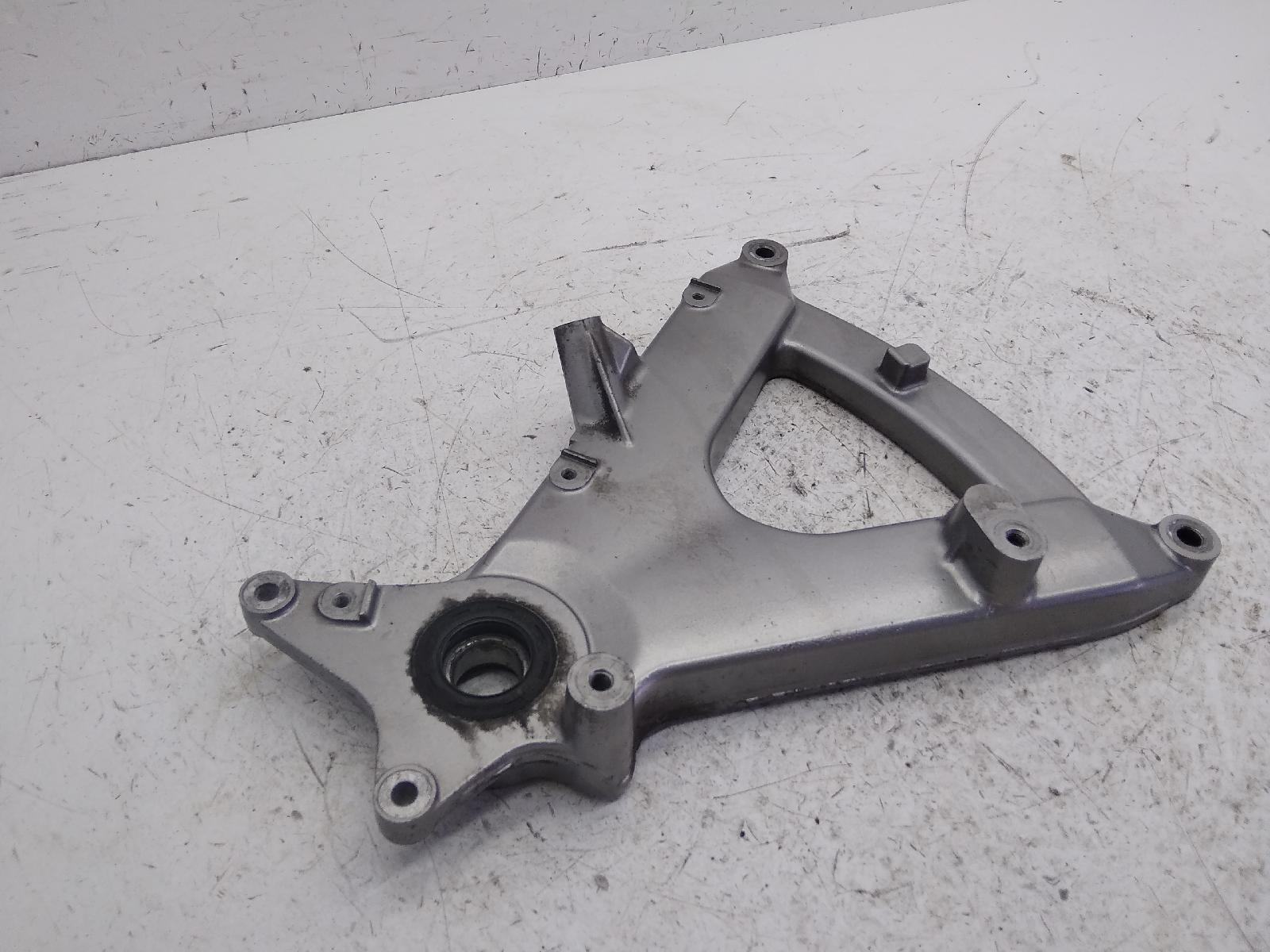 Suzuki burgman an 400 staffa supporto scarico marmitta 2008 2008 cg111