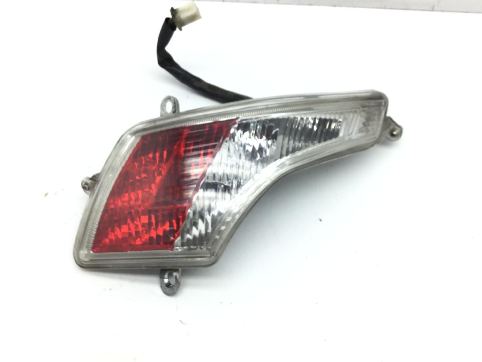 Peugeot vivacity 2t 50 fanale faro freccia posteriore destra 2008 2008 vgav1aaaa0j