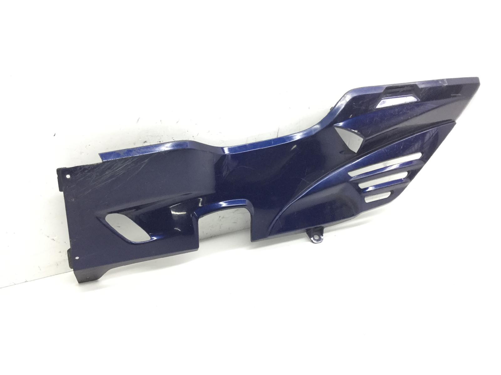 Suzuki burgman an 250 carena sottopedana sinistra con attacco rotto 2001 2002 an111