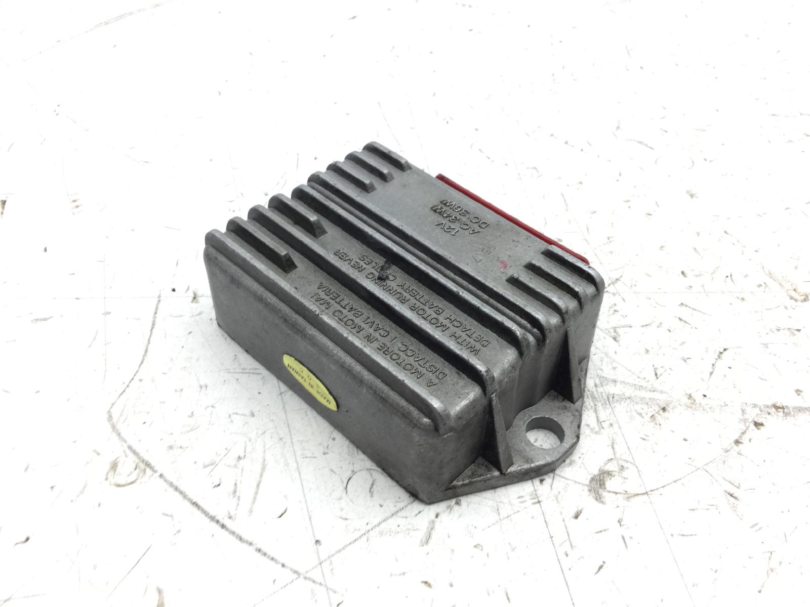 Piaggio zip fast rider 50 regolatore di tensione 1993 1994 ssp1t