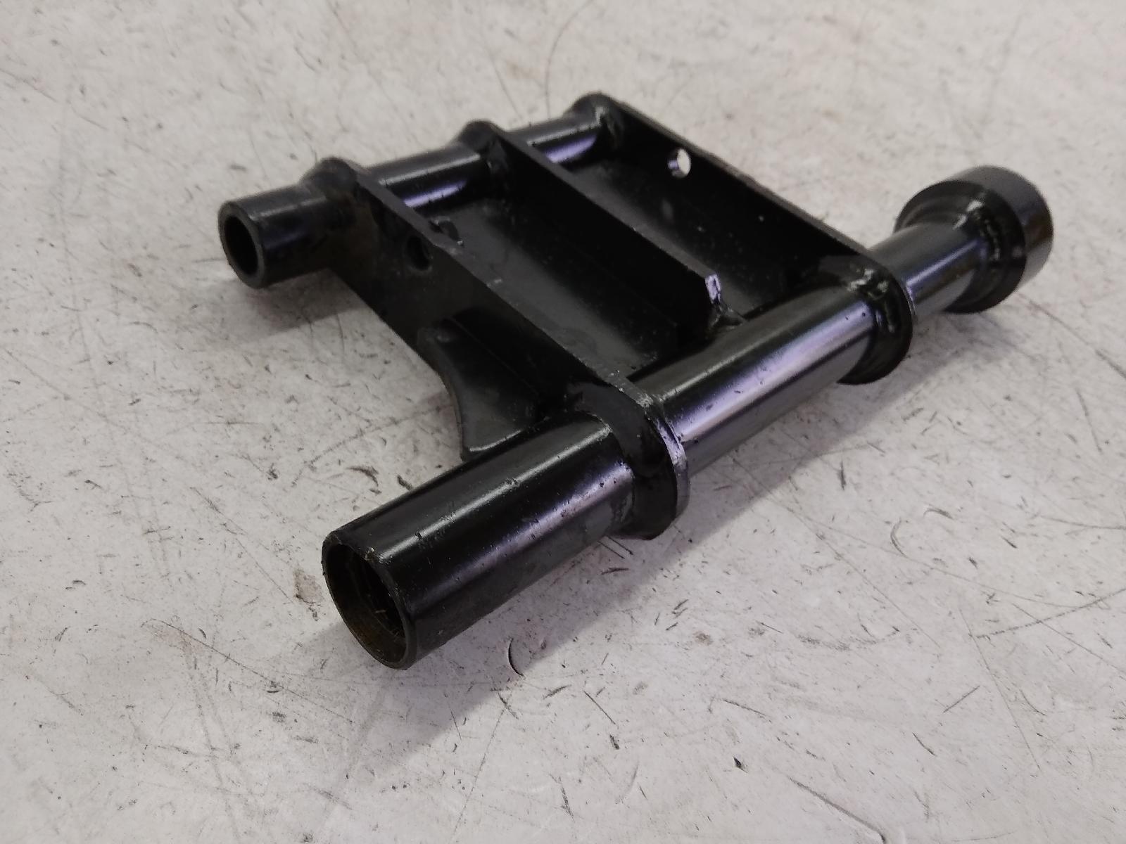 Piaggio beverly 500 staffa supporto motore 2002 2004 m34100