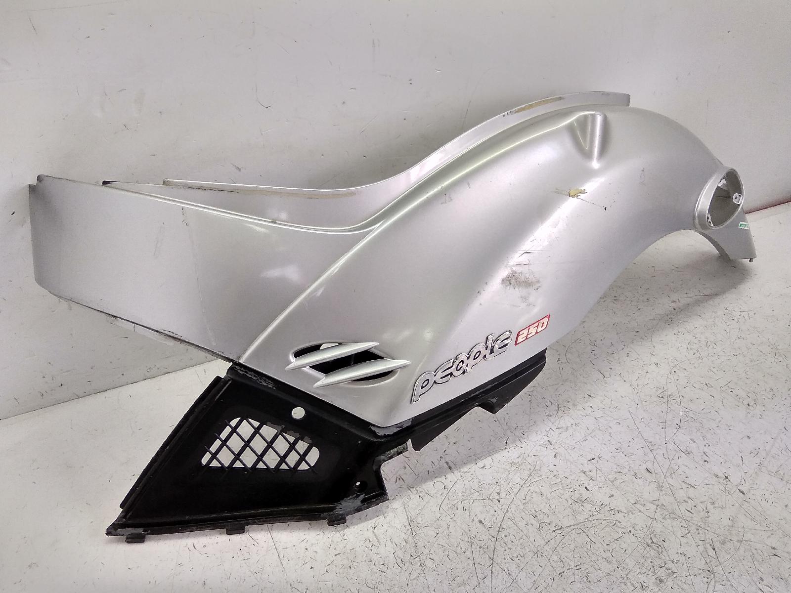 Kymco people lc 250 carena fiancata posteriore sinistra * 3 attacchi rotti 2003 2004 b50000