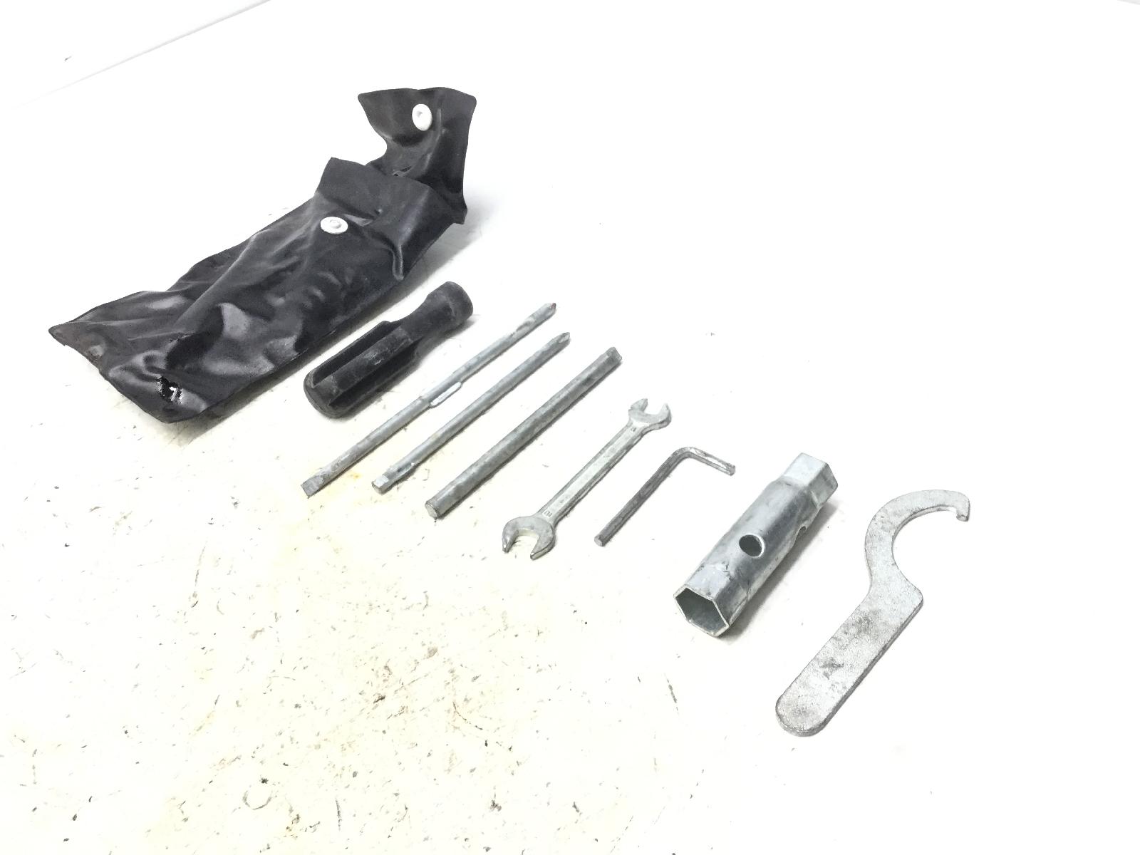 Yamaha x-max yp r 250 kit attrezzi attrezzatura di bordo 2010 2012 sg221