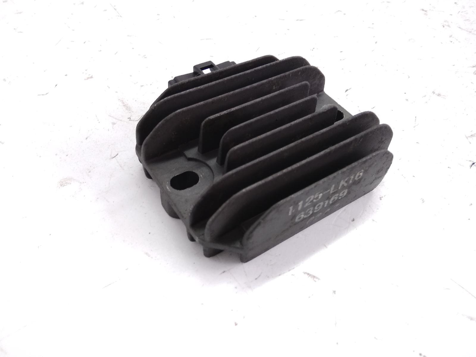 Aprilia scarabeo light 125 regolatore di tensione 2007 2007 rb000
