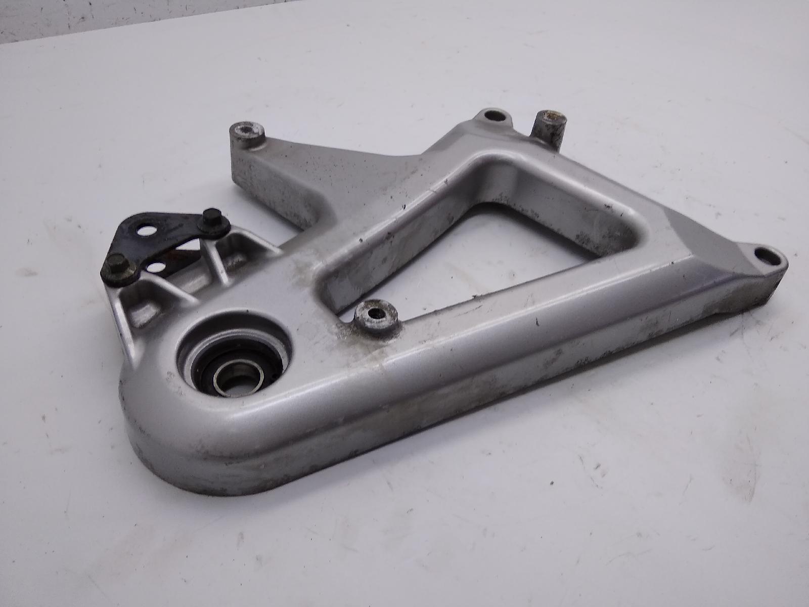 Aprilia scarabeo light 125 staffa supporto scarico marmitta 2007 2007 rb000