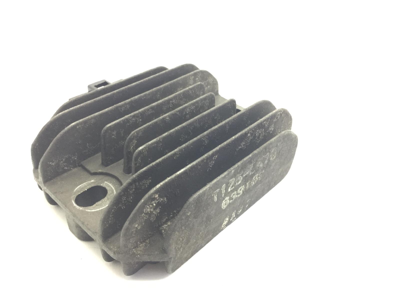 Aprilia scarabeo light 125 regolatore di tensione 2007 2007 rb000