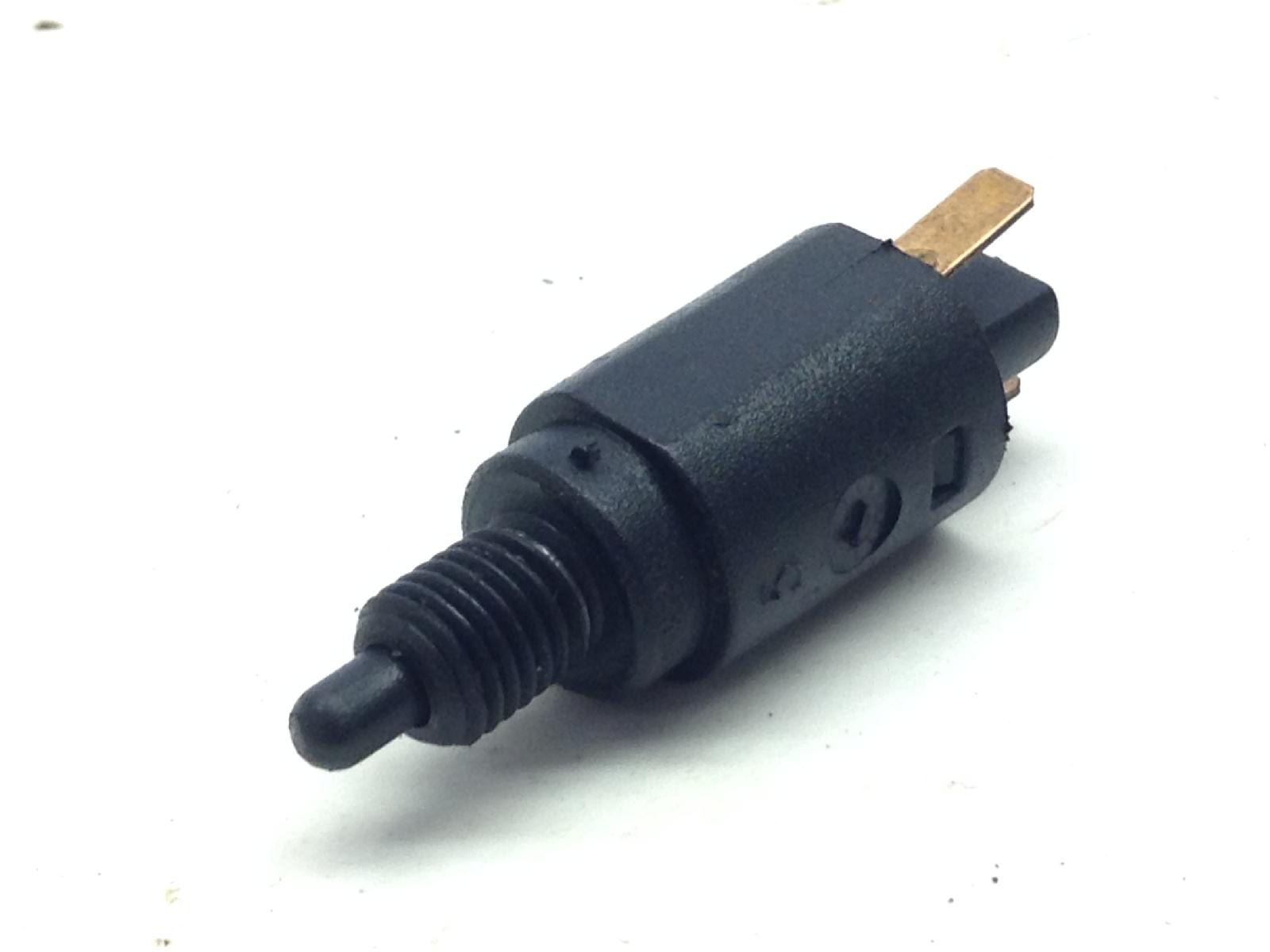 Piaggio liberty 150 sensore stop microstop freno anteriore destro 2001 2002 m2200