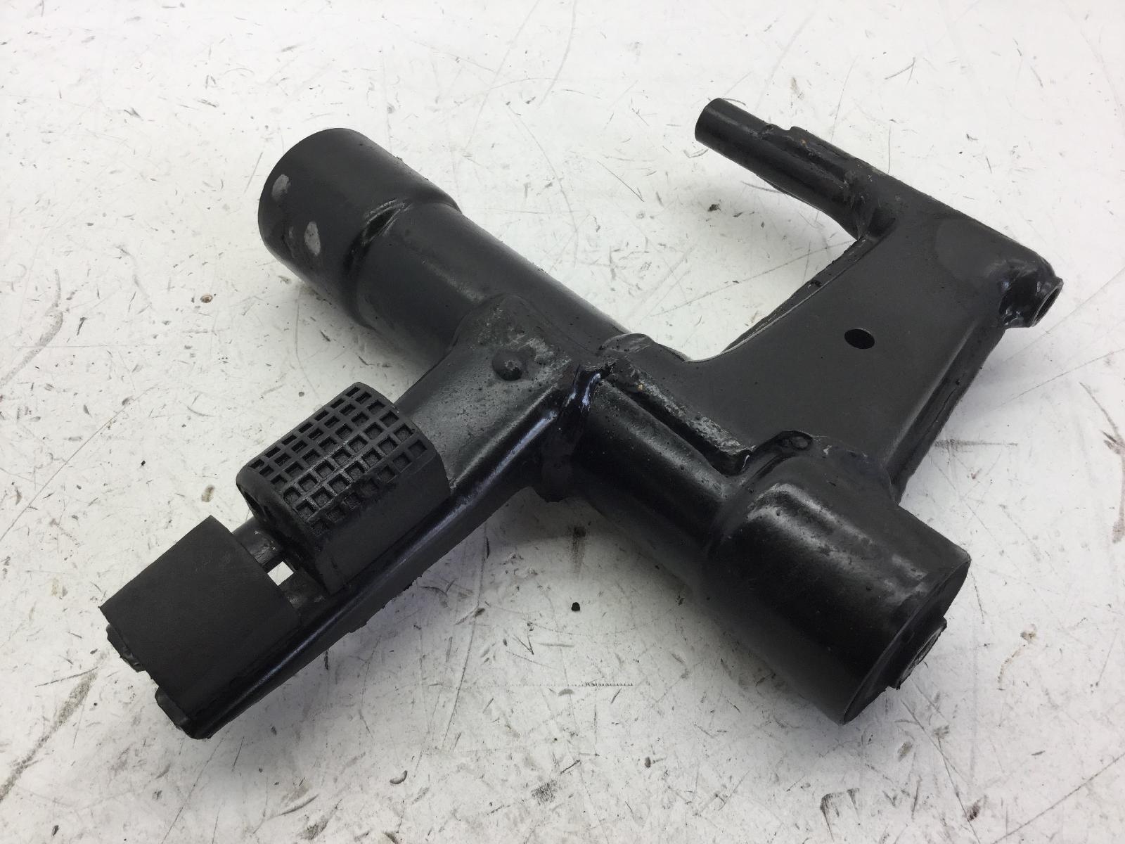 Piaggio liberty 2t 50 staffa supporto motore 2006 2006 c42100