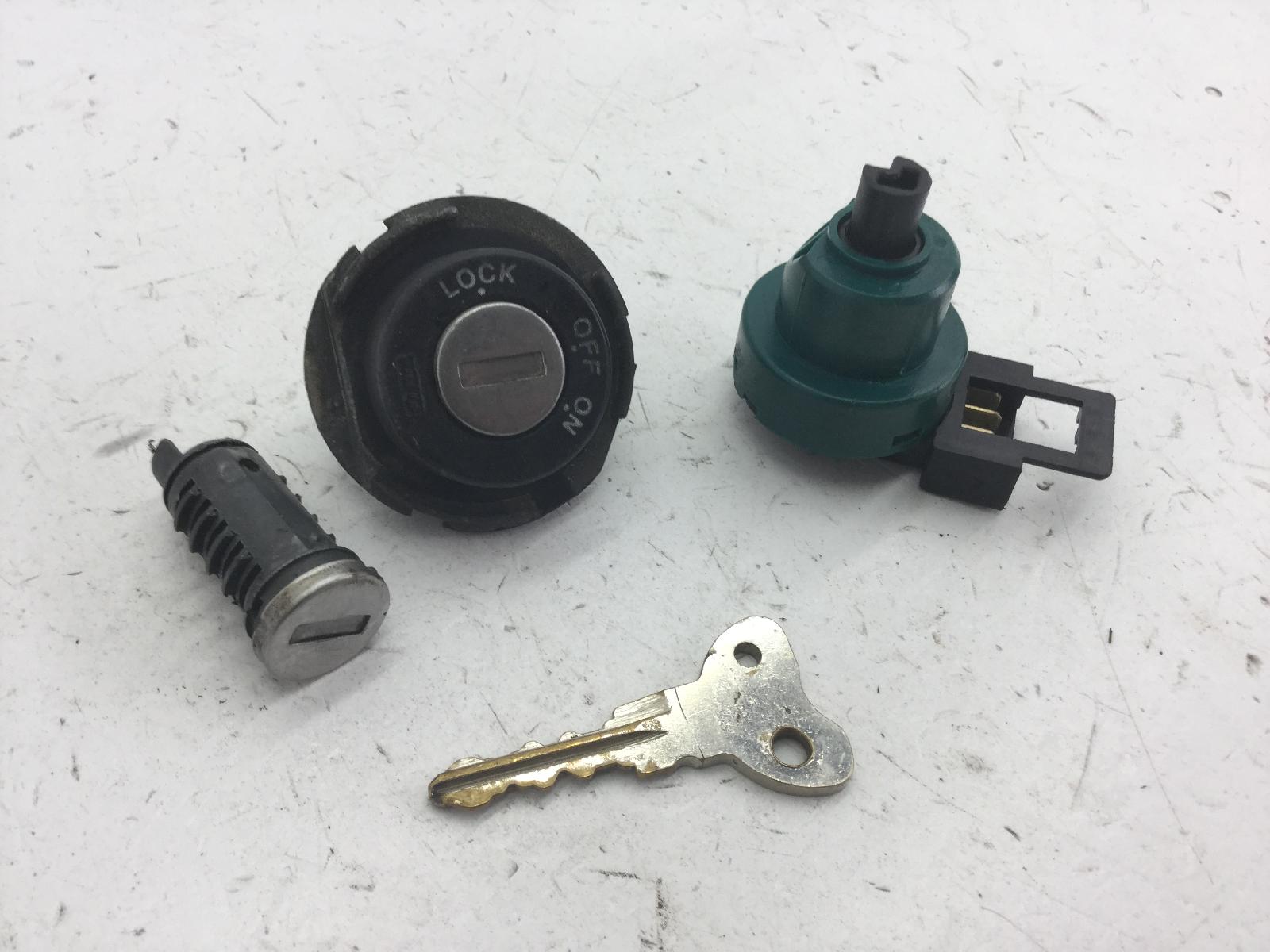 Piaggio liberty 2t 50 blocchetto chiave accensione commutatore e serratura 2006 2006 c42100