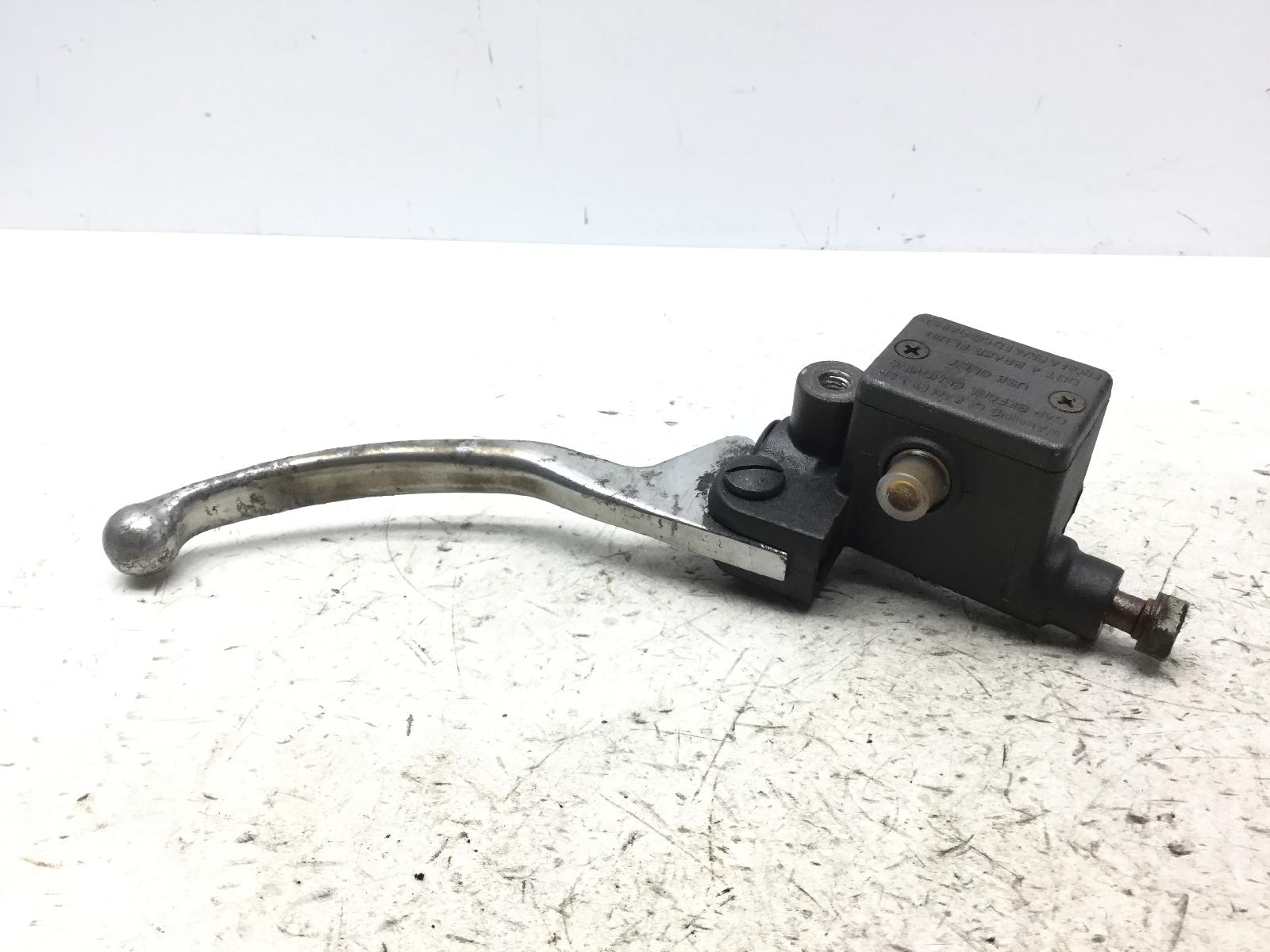 Piaggio liberty 2t 50 pompa destra freno anteriore crepe su gommino 2006 2006 c42100