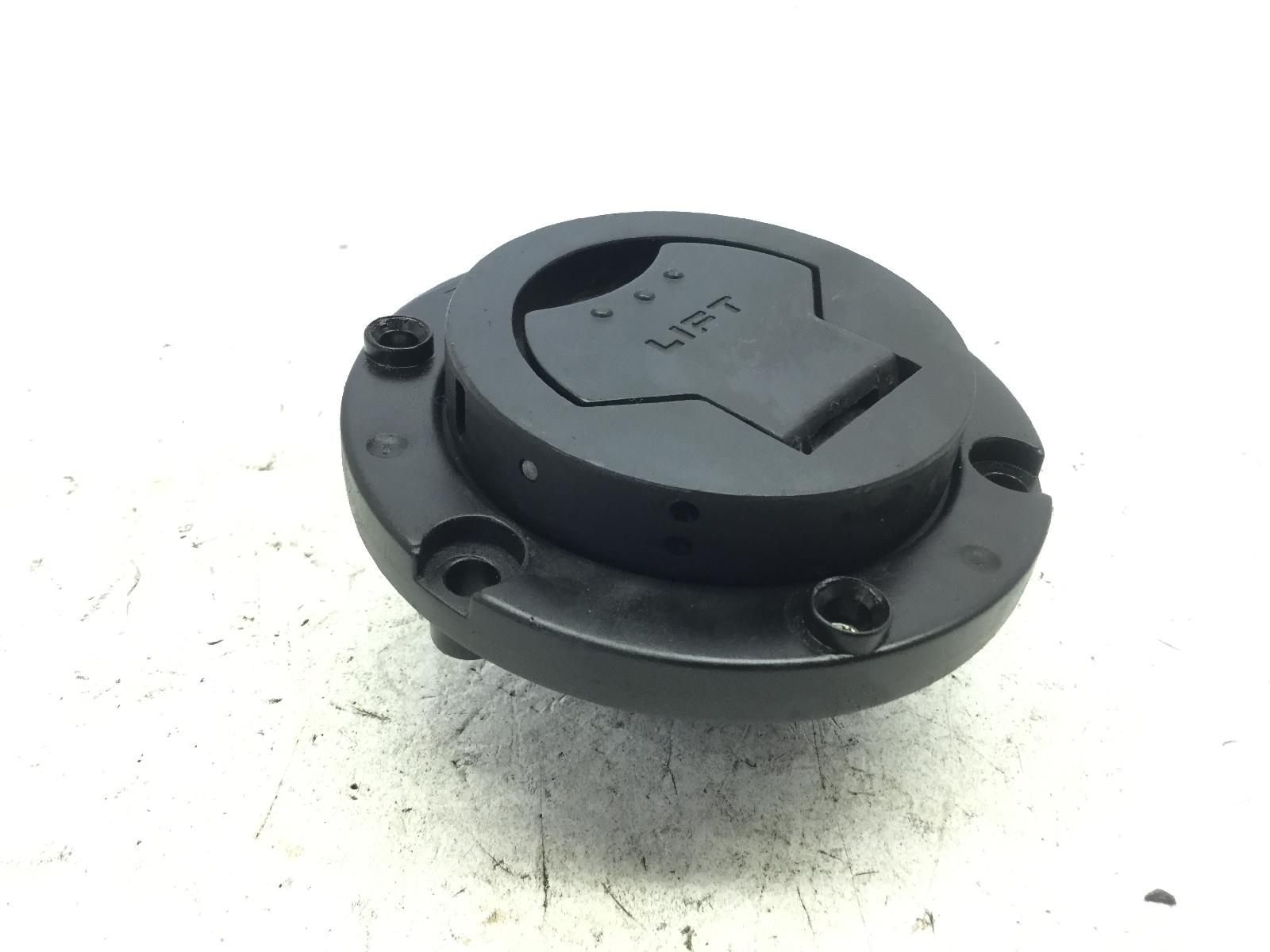 Piaggio nrg power dt 50 tappo bocchettone benzina - serratura da sostituire 2007 2015 c45300