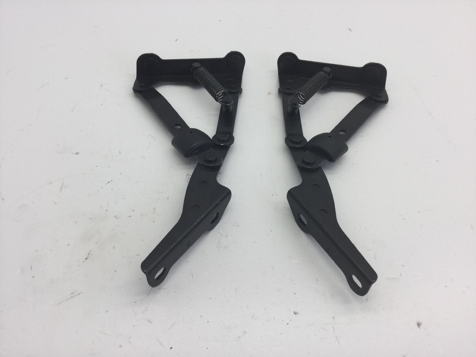 Piaggio mp3 ie mic 300 coppia cerniere supporti bauletto posteriore 2010 2011 m63301